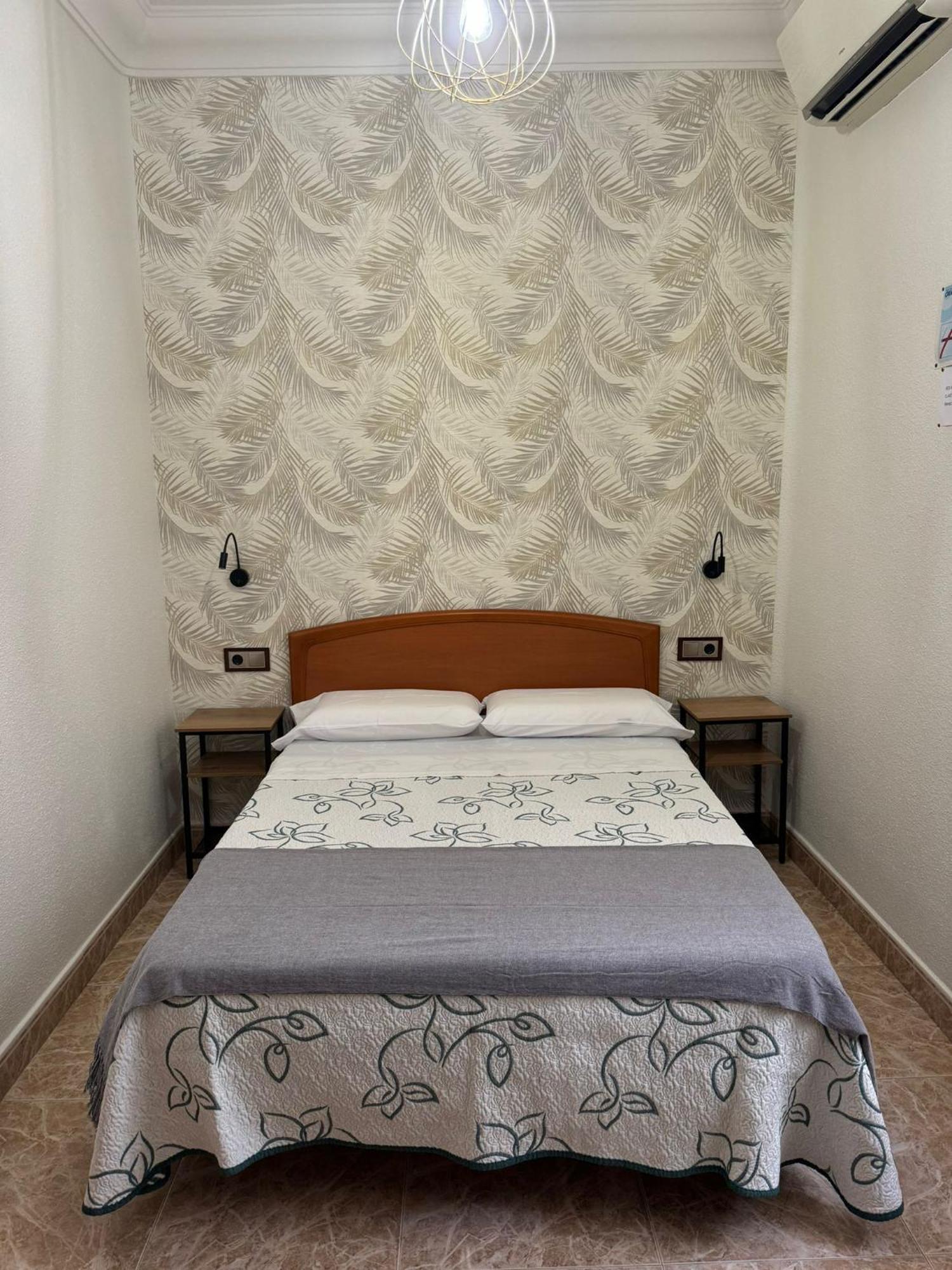 Single Room Private Bathroom