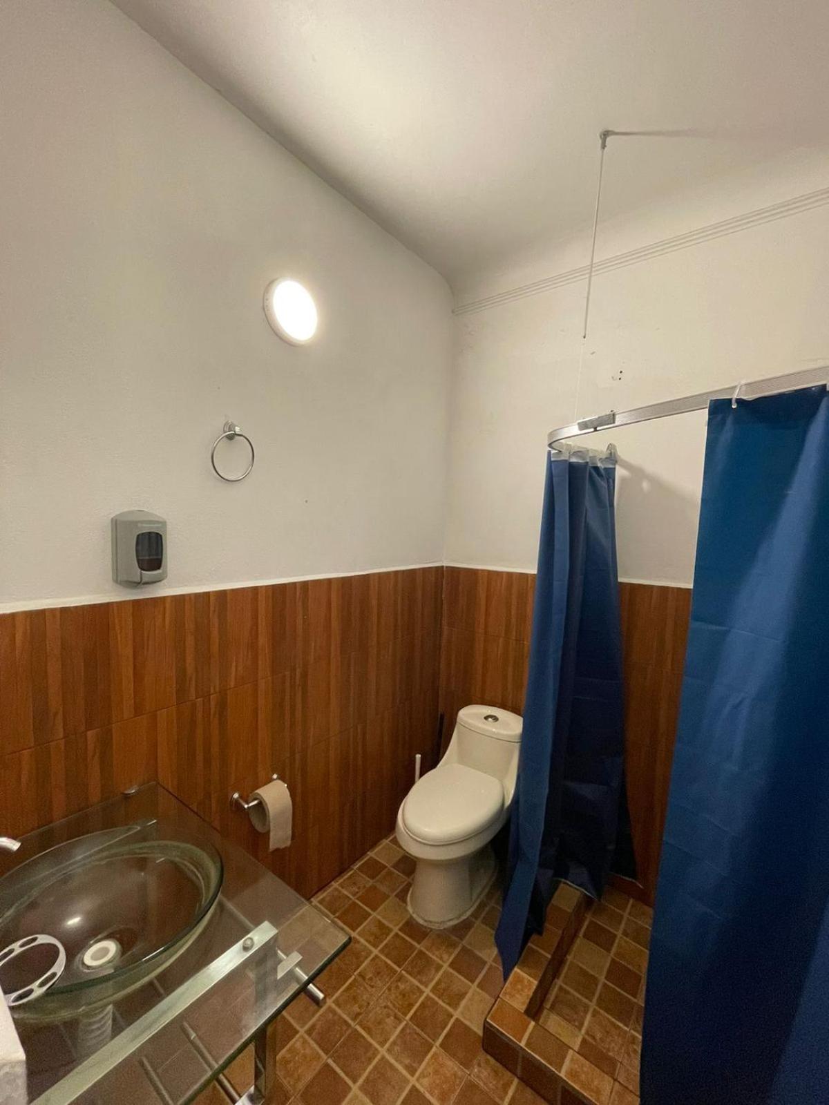 Single Room Bath,1607307194:JPEG