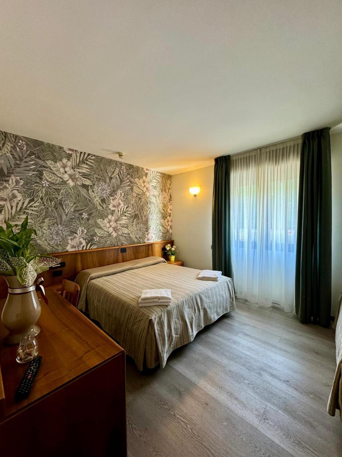 Triple Room,1615383550:JPEG