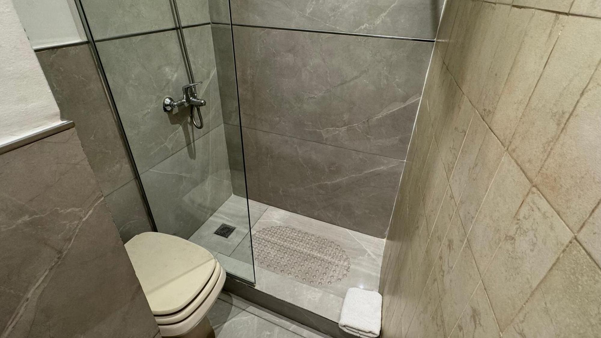 Double Room,1607764378:JPEG