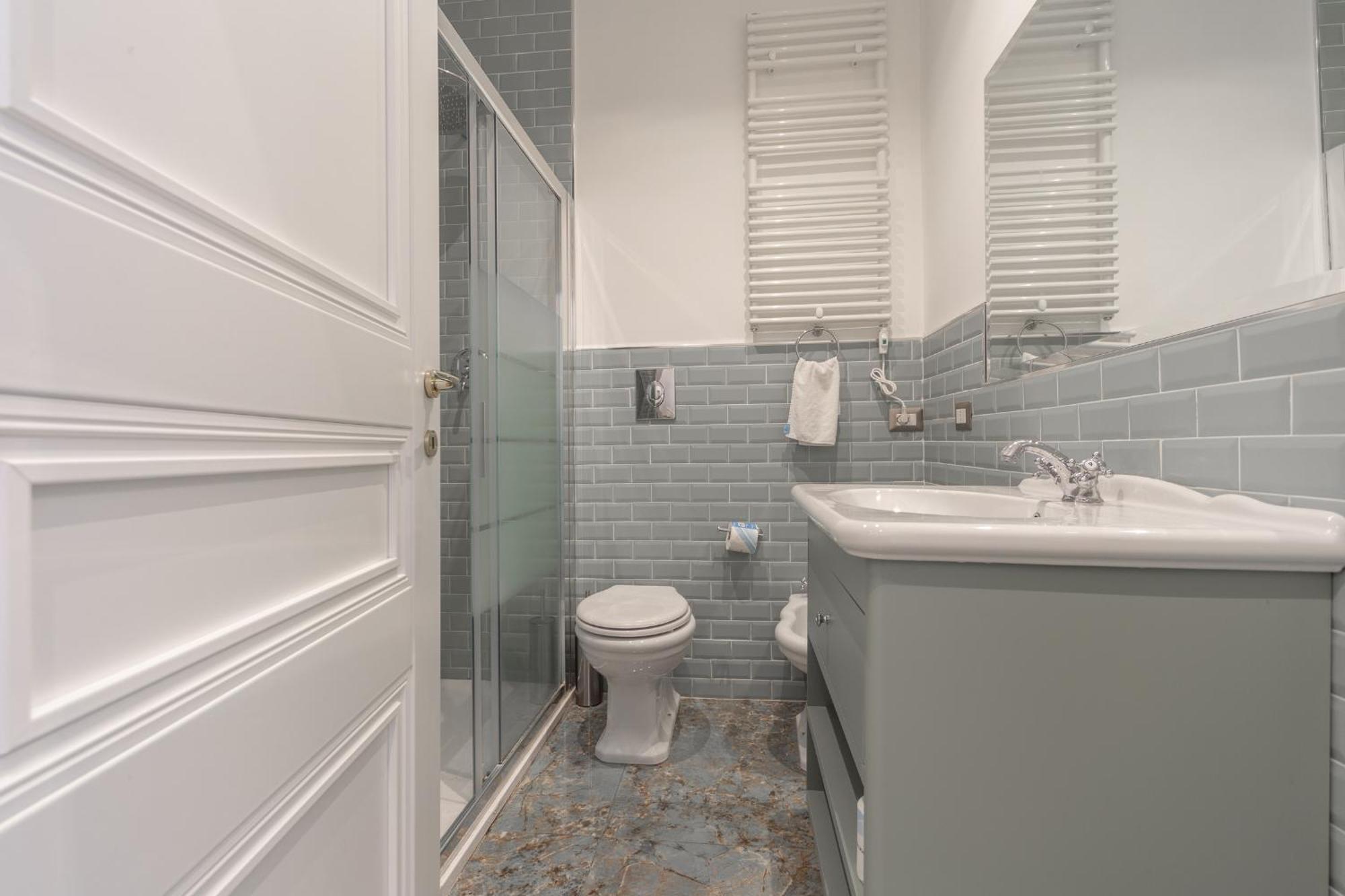Large Double Room,1766585959:JPEG
