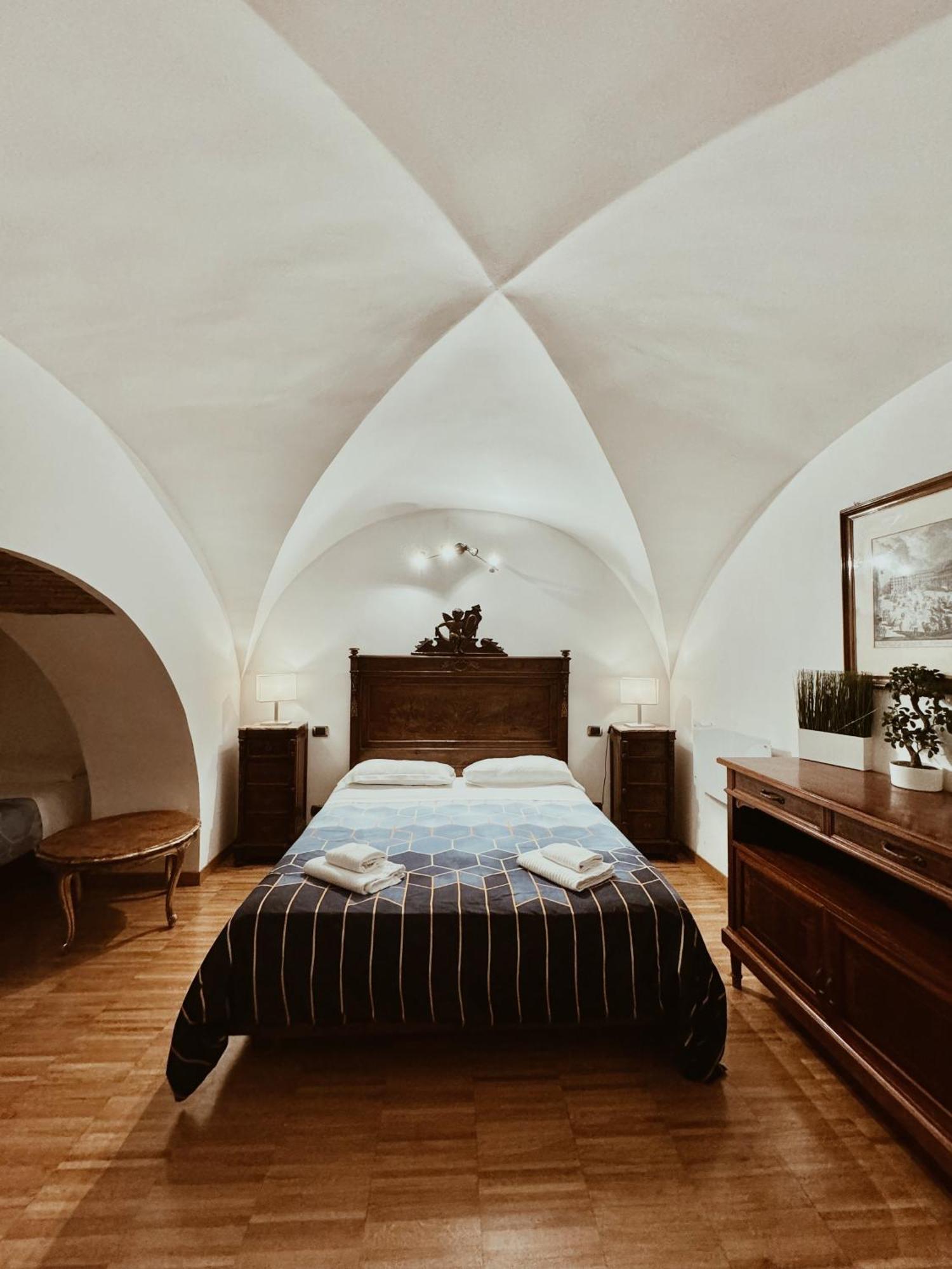 Family Room,1608855566:JPEG