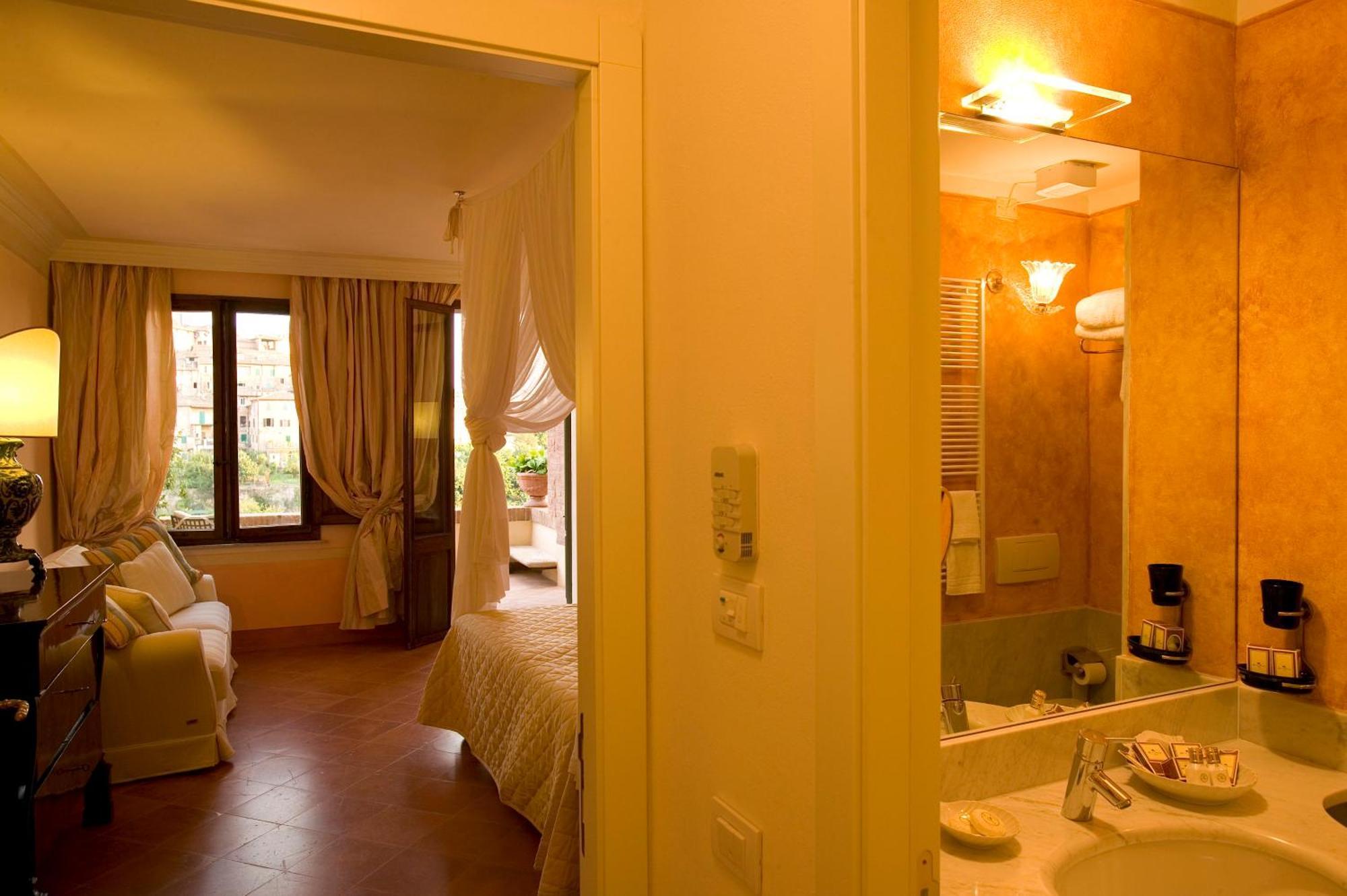 Deluxe Double Room Balcony
