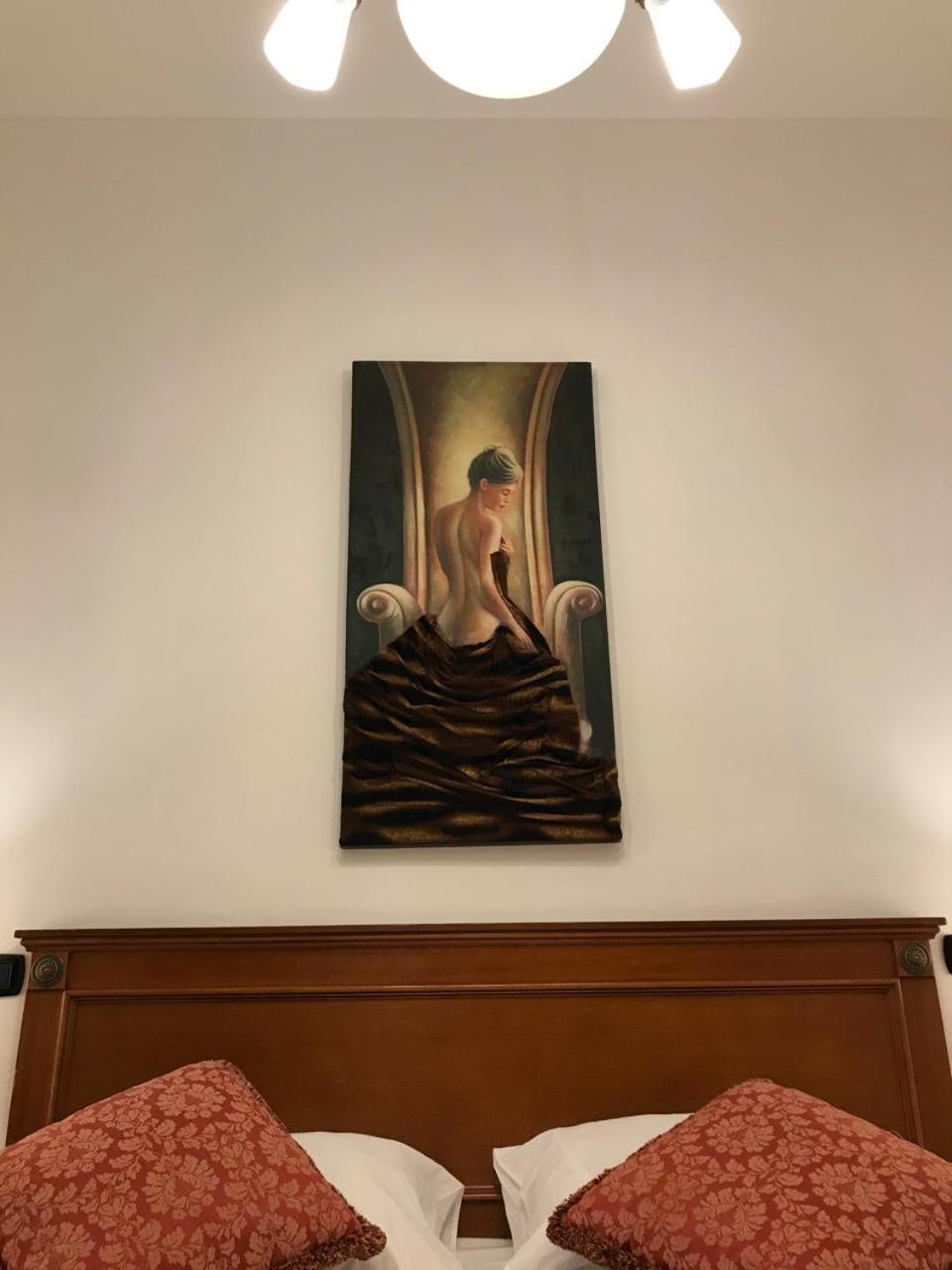 Deluxe Room,1609928847:JPEG