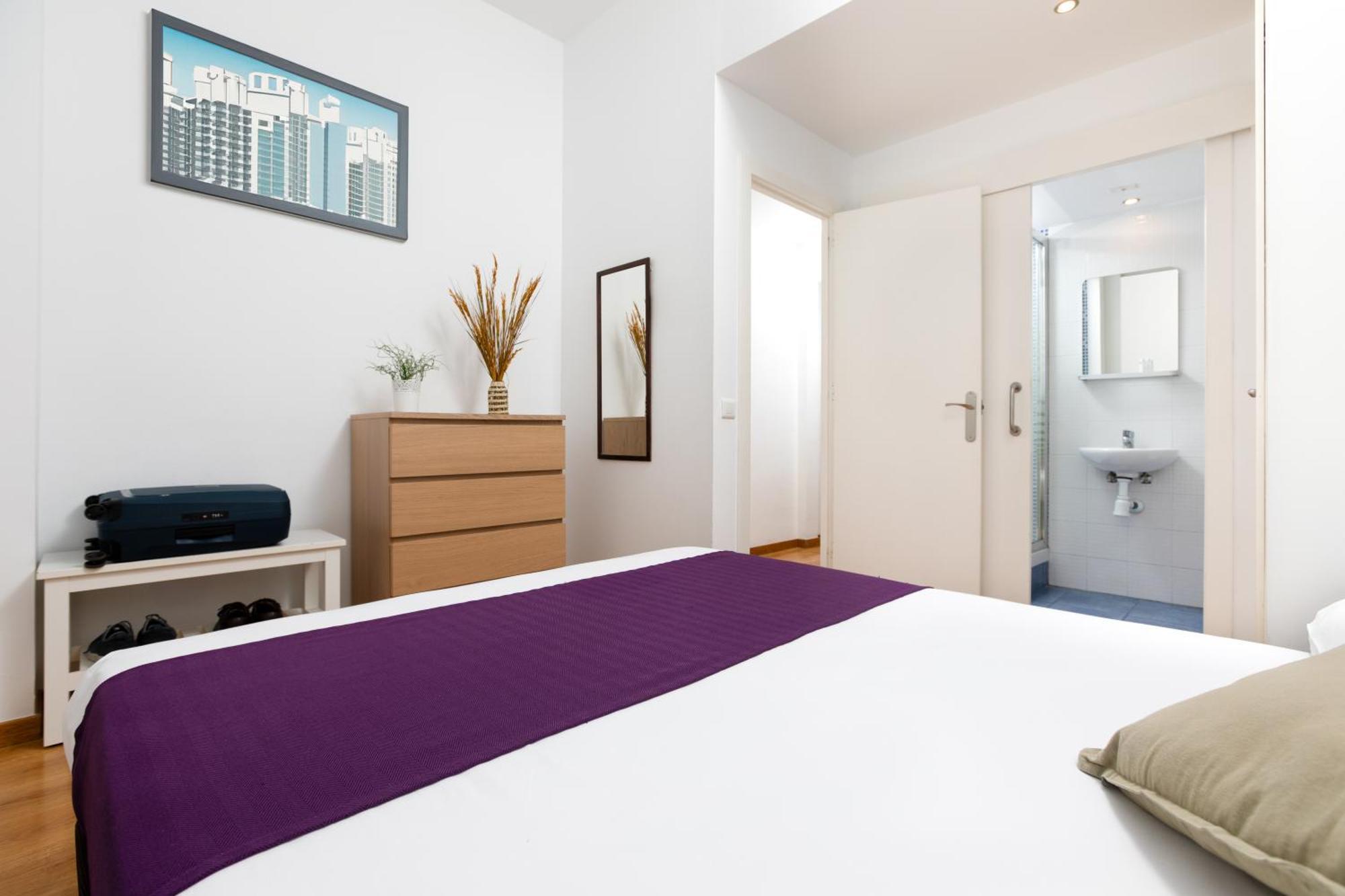 One-Bedroom Apartment,820680557:JPEG