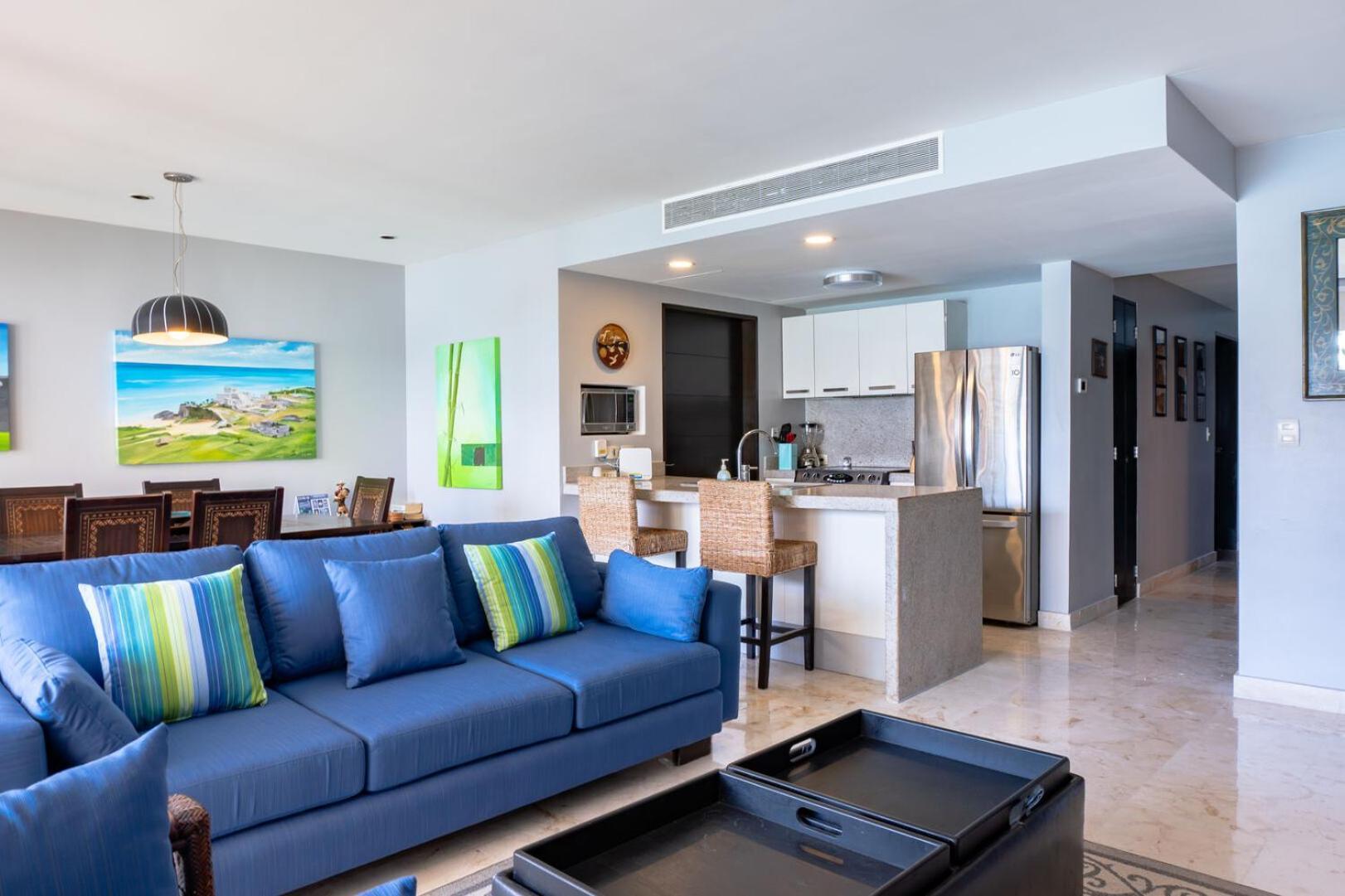 Two-Bedroom Apartment Ocean View,1611068691:JPEG