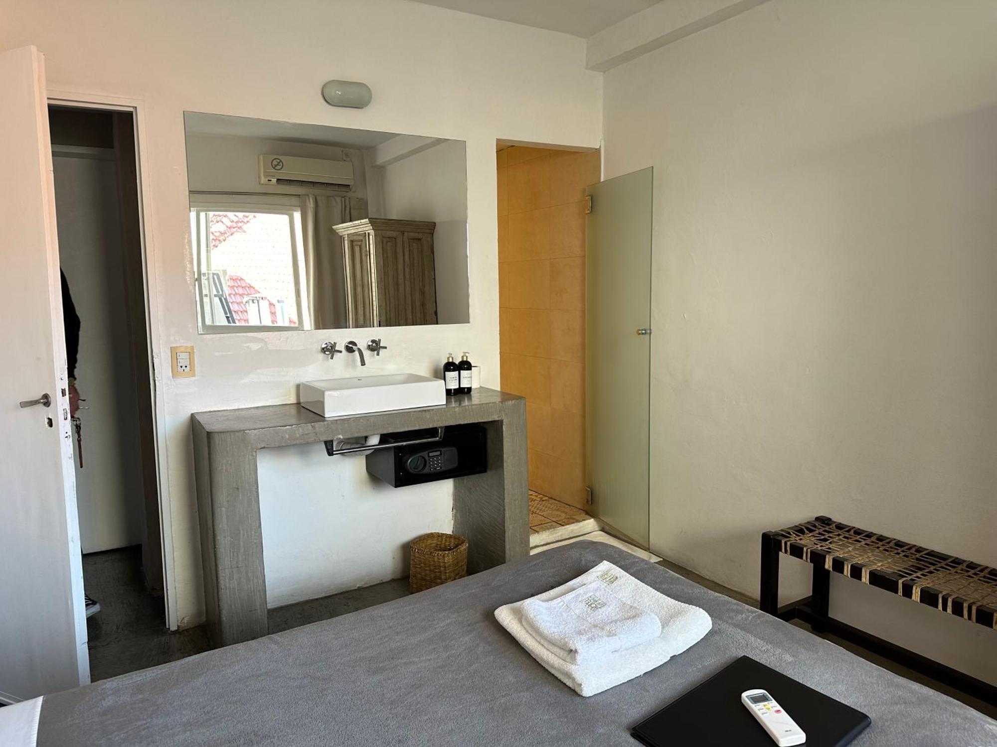 Economy Double Room,1611071581:JPEG