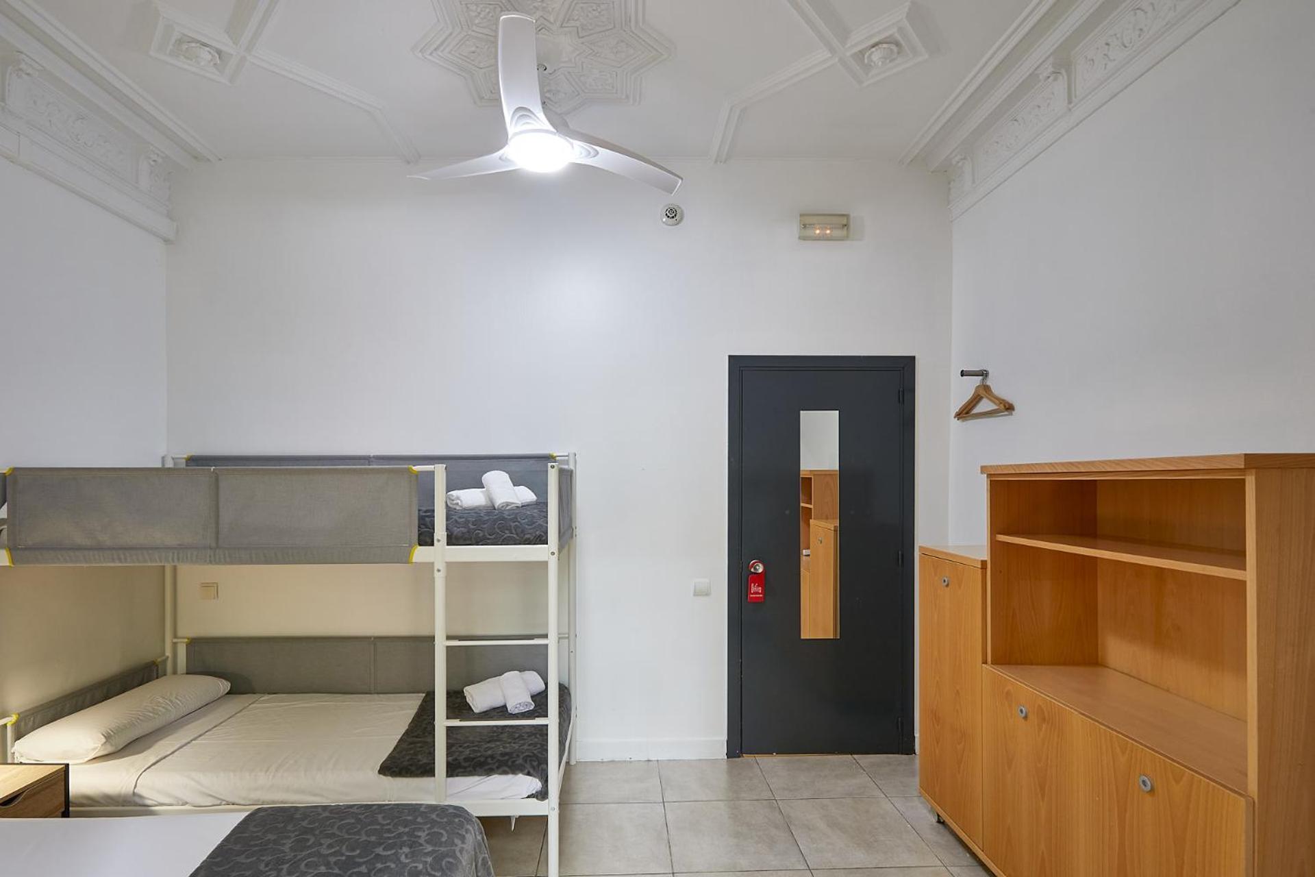 Basic Triple Room with Shared Bathroom,1611077278:JPEG