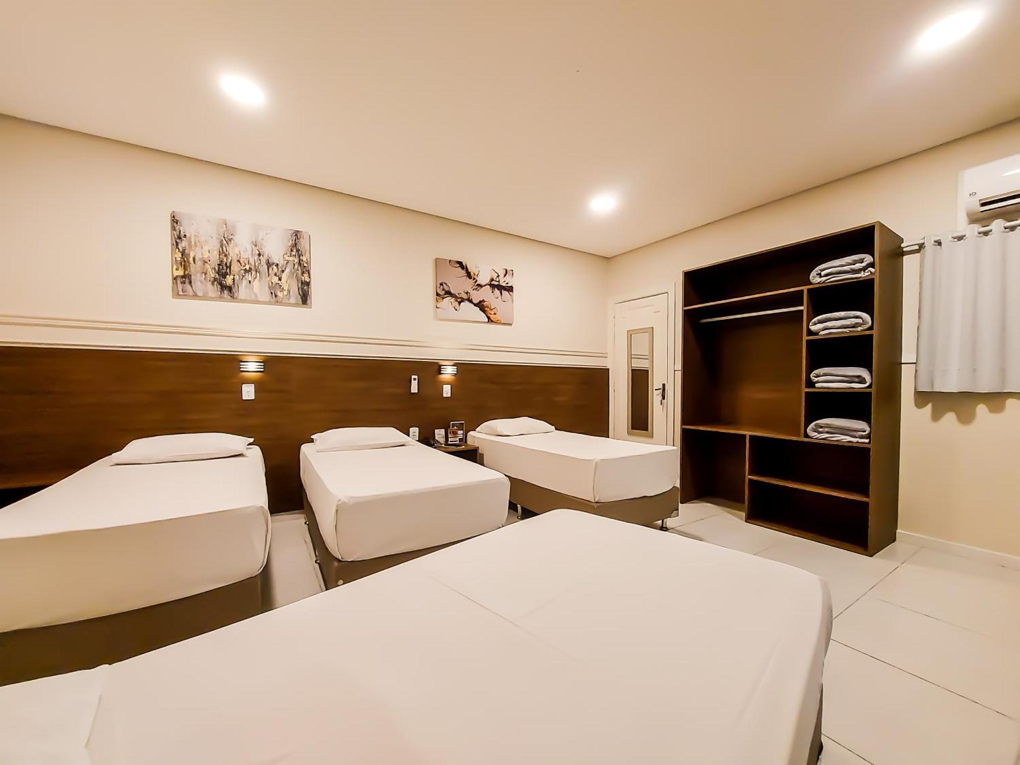 Family Room,1611136516:JPEG