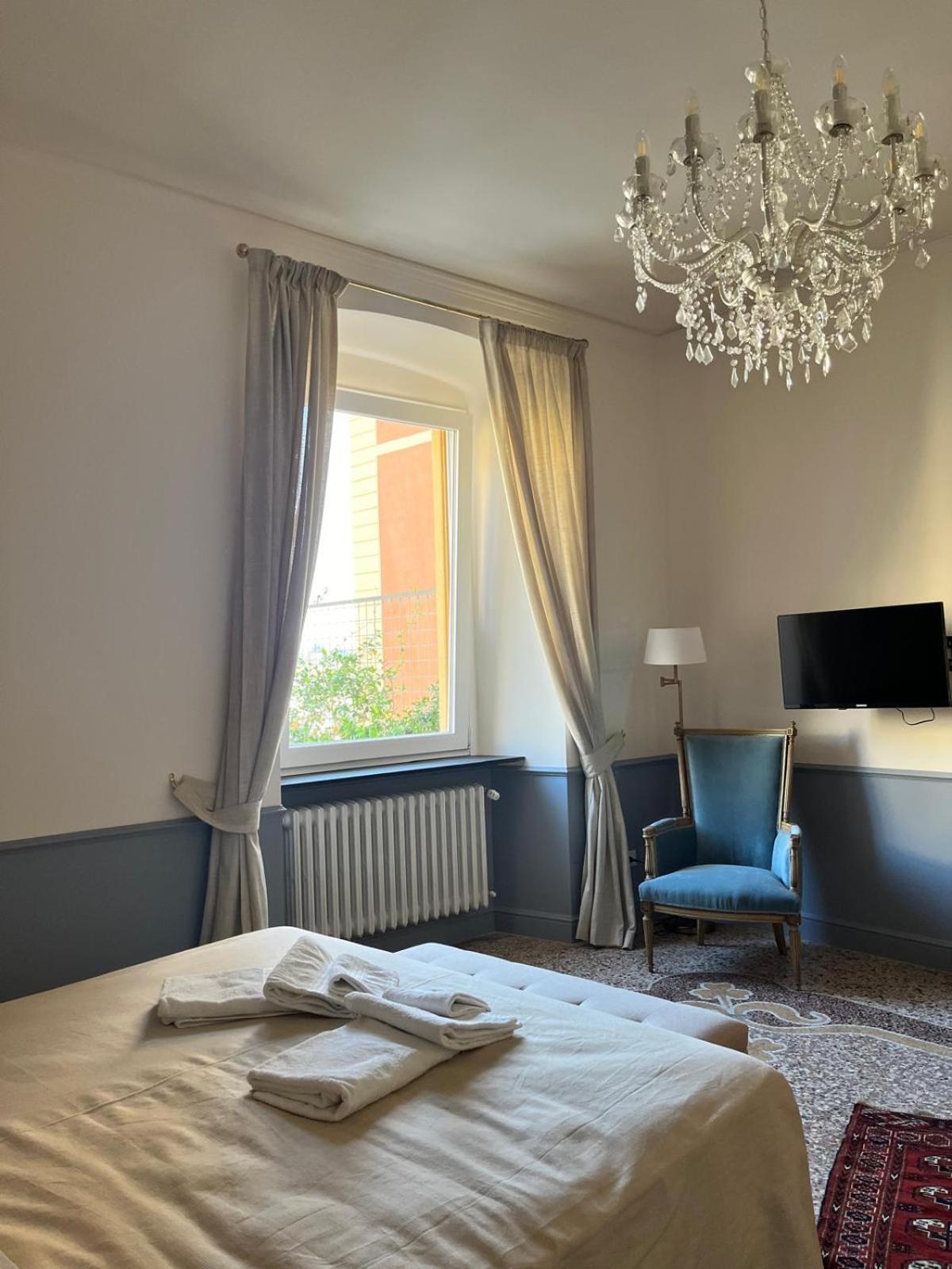 Double Room,1612164053:JPEG