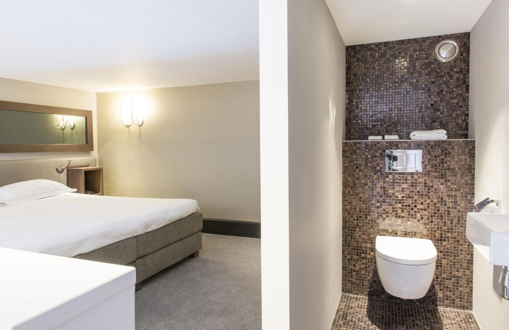 Luxury Suite Canal View