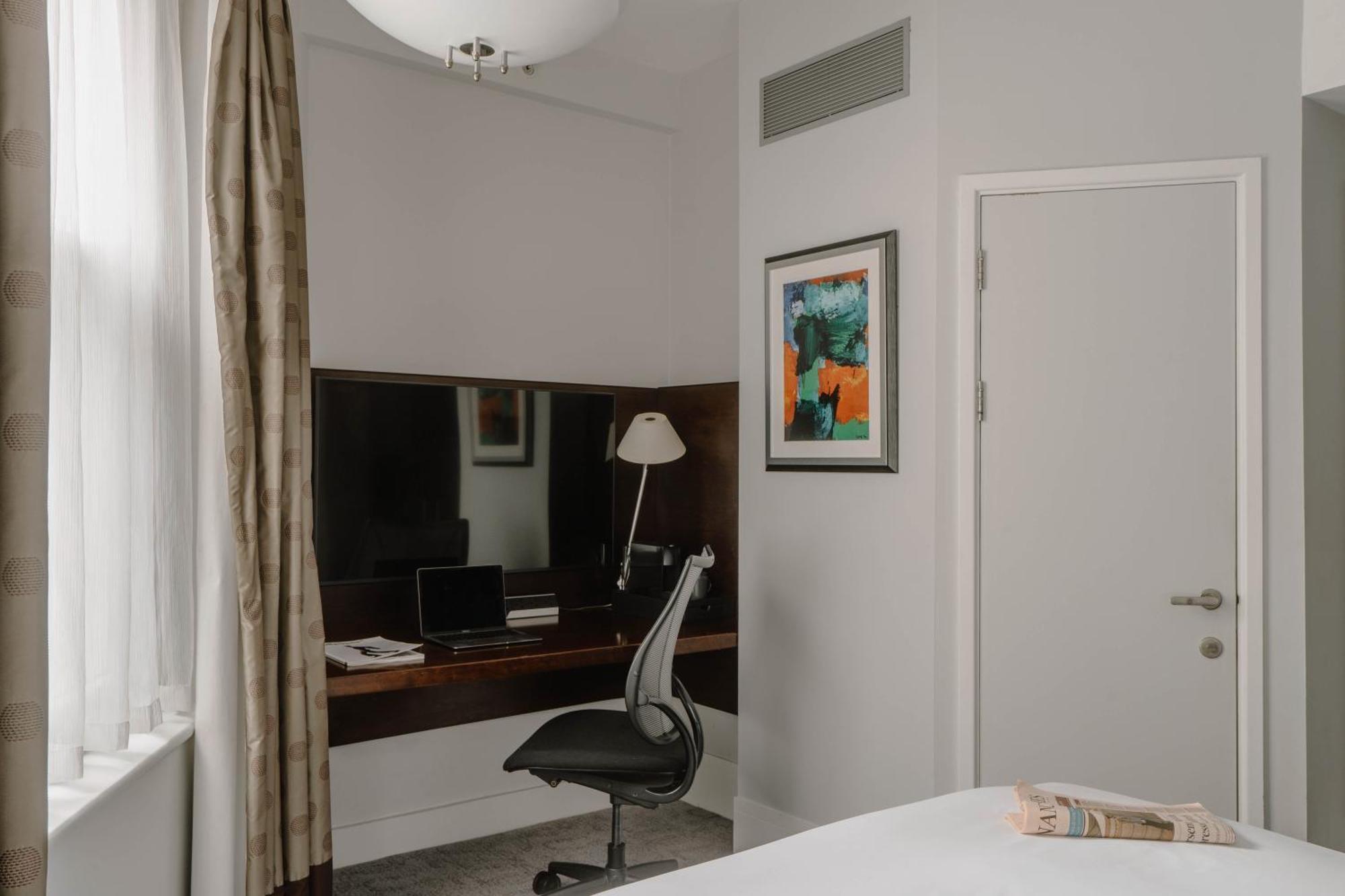 Club Room