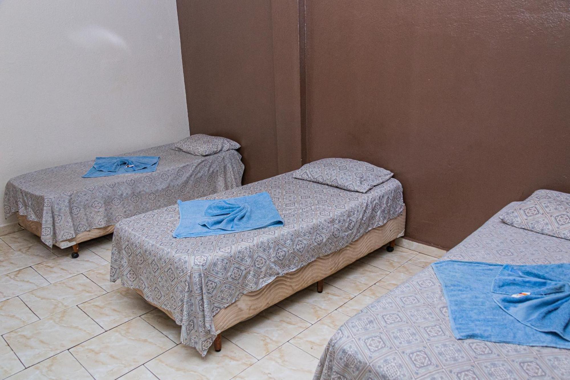 Quarto Triplo Econômico com Banheiro Compartilhado