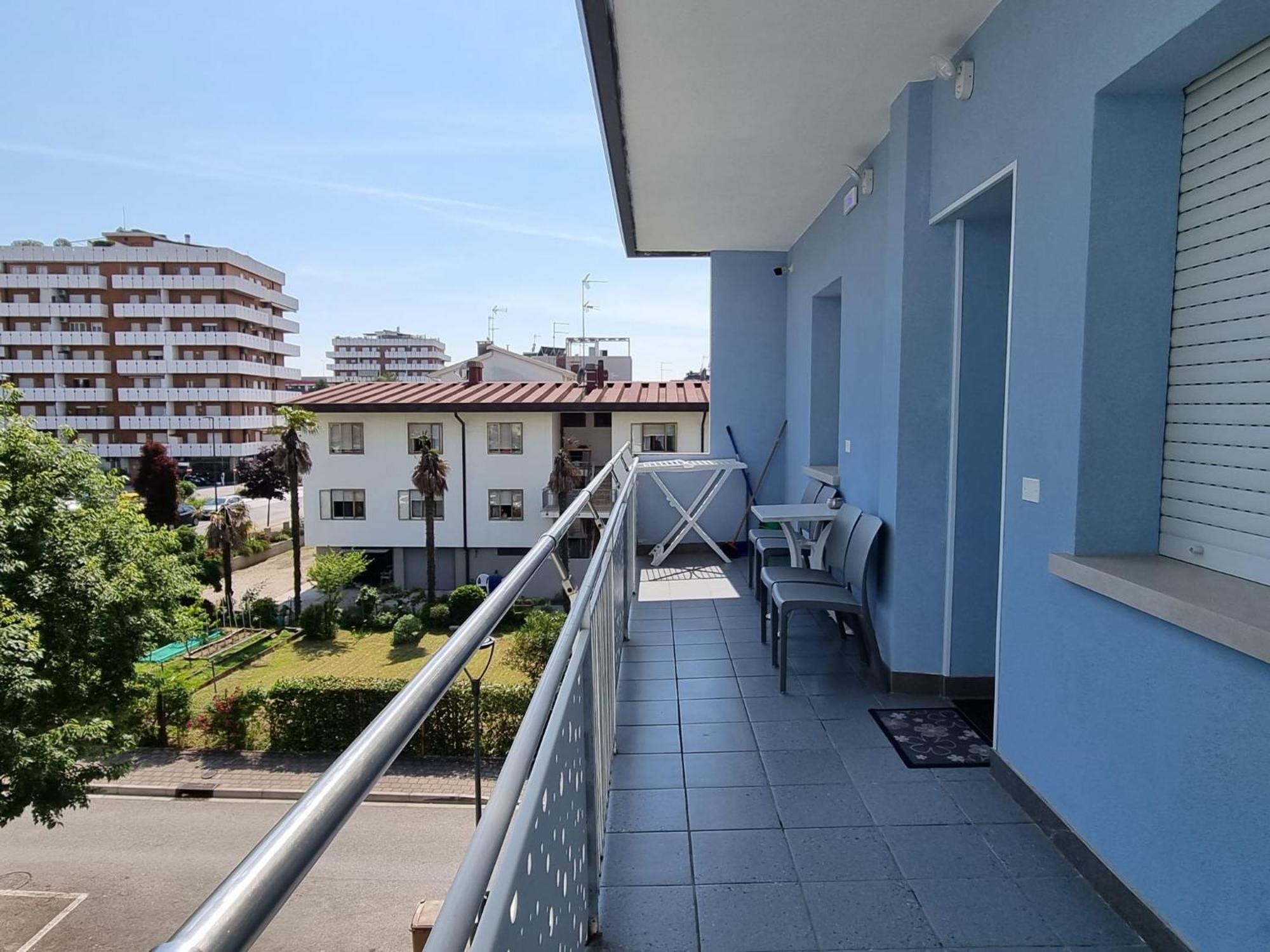 One-Bedroom Apartment Terrace,1613663132:JPEG