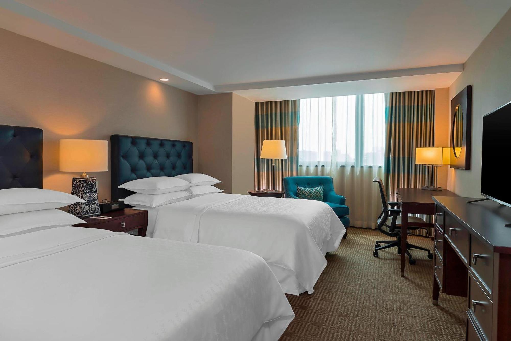 Deluxe Guest room 2 Double Danubio Tower,1613663913:JPEG