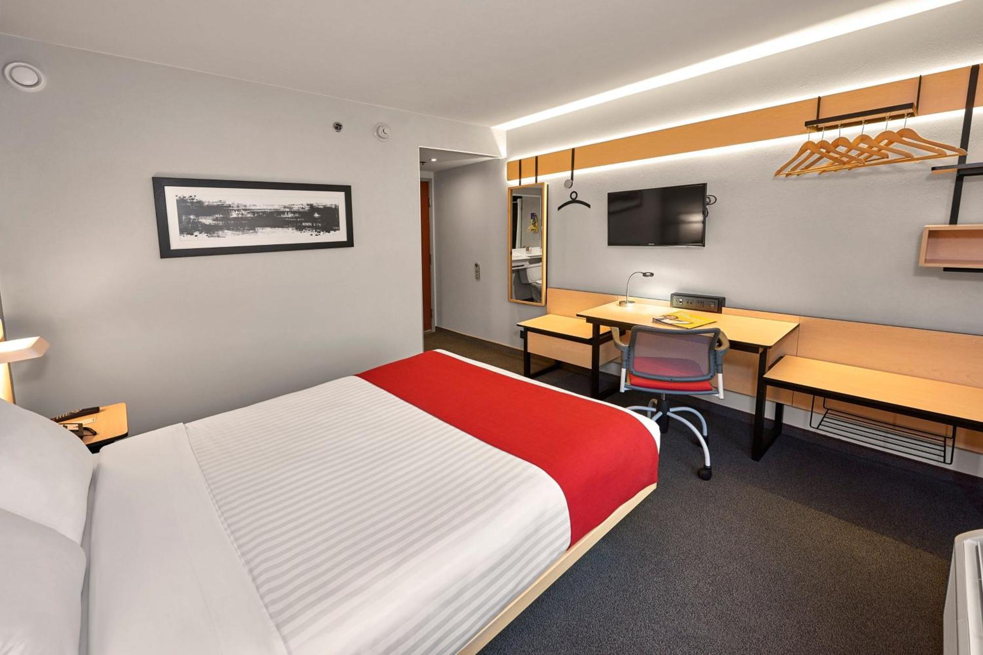 Queen Room
