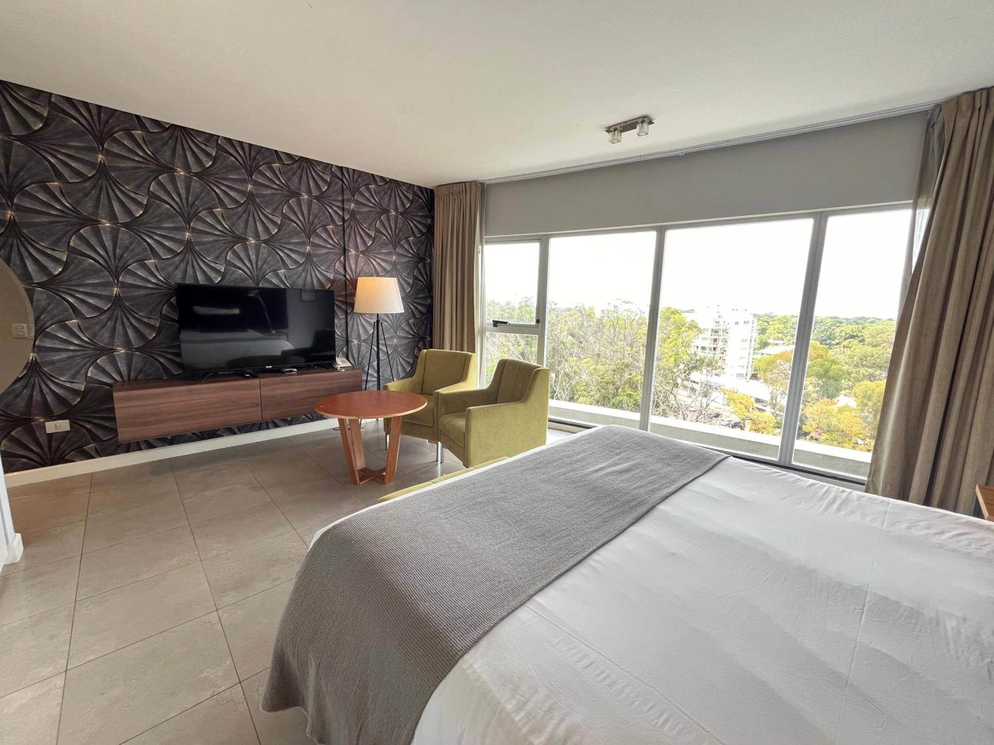Deluxe Room,1613696171:JPEG