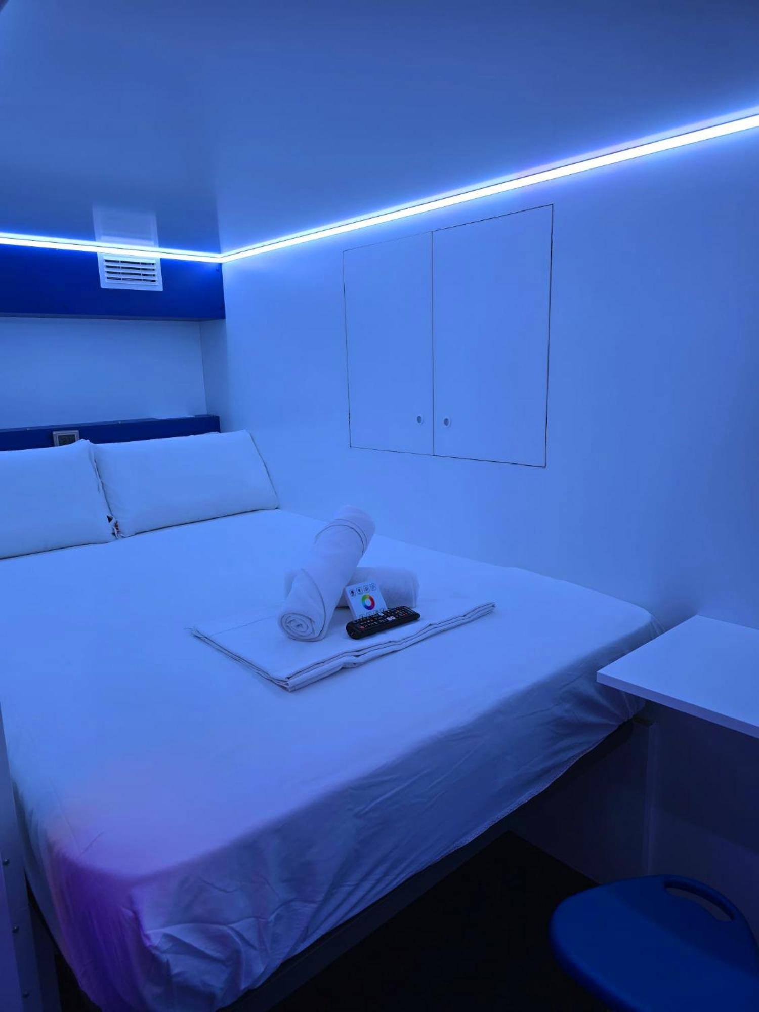 Modulo Deluxe XL en habitación mixta compartida de 3 módulos,1615785448:JPEG
