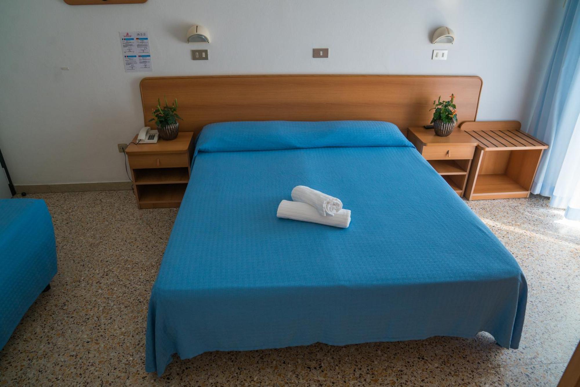 Triple Room,1614366321:JPEG