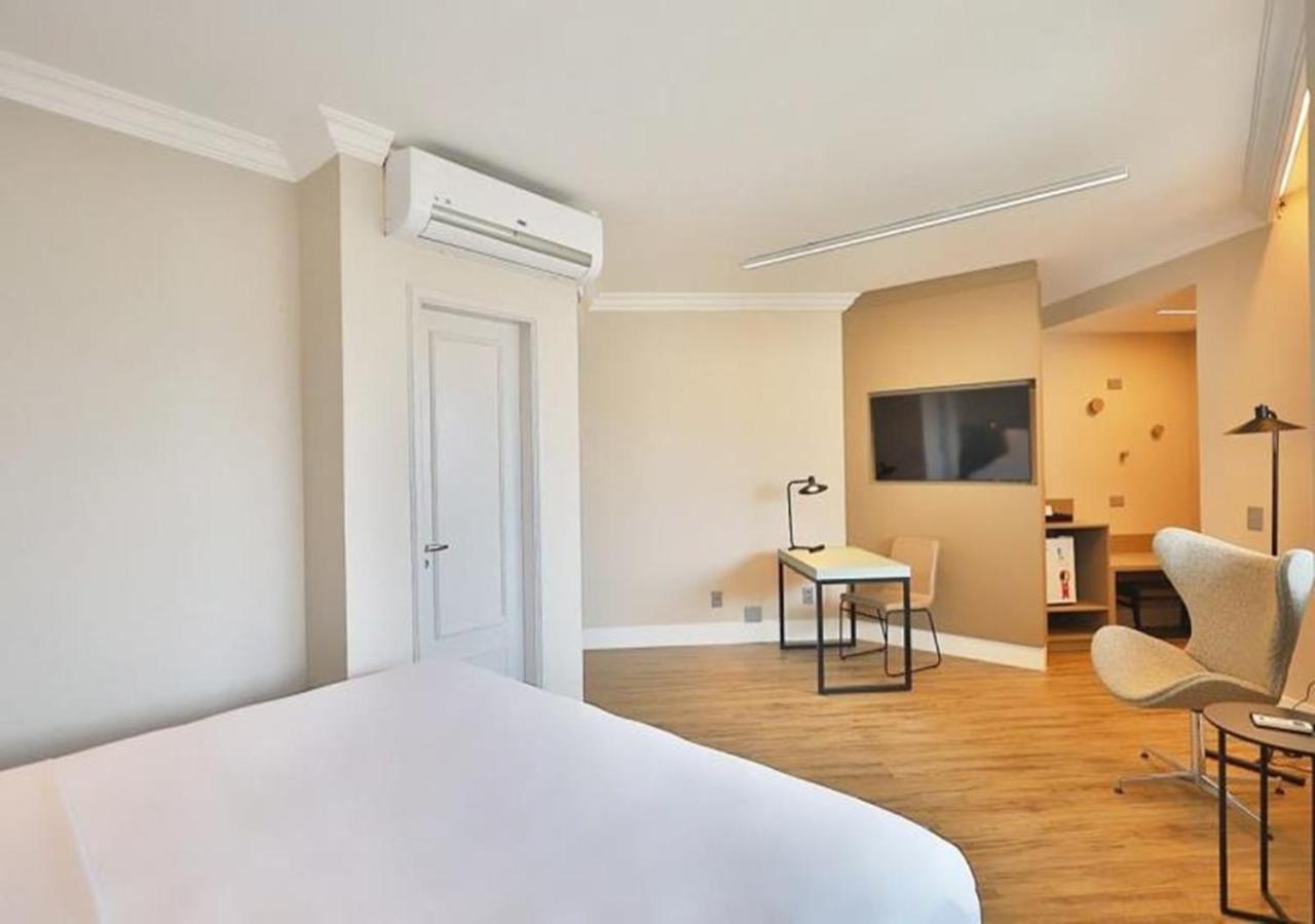 Deluxe Executive Double Room,1697877650:JPEG