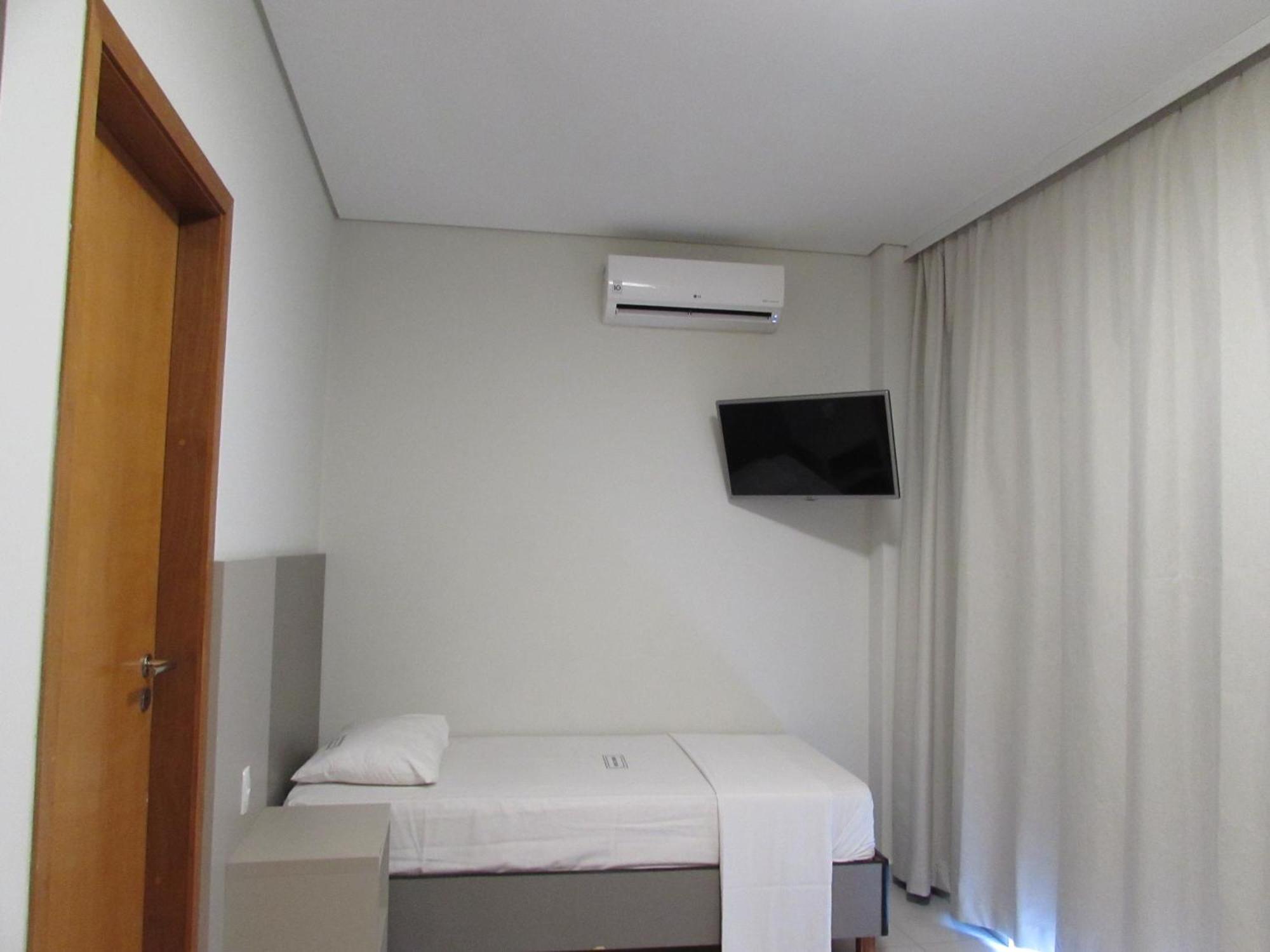 Quarto Triplo Econômico
