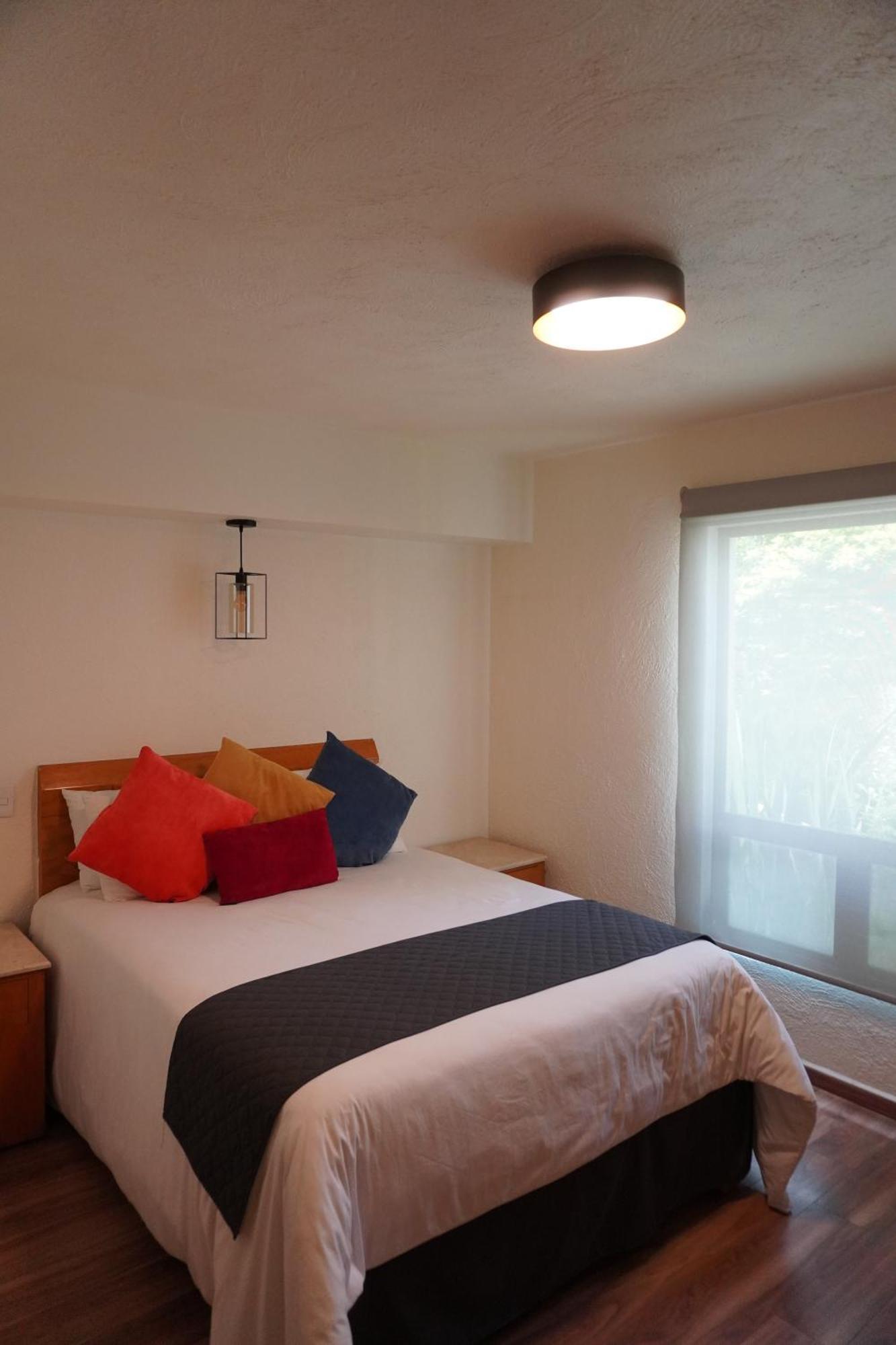 Deluxe Room,1635328011:JPEG