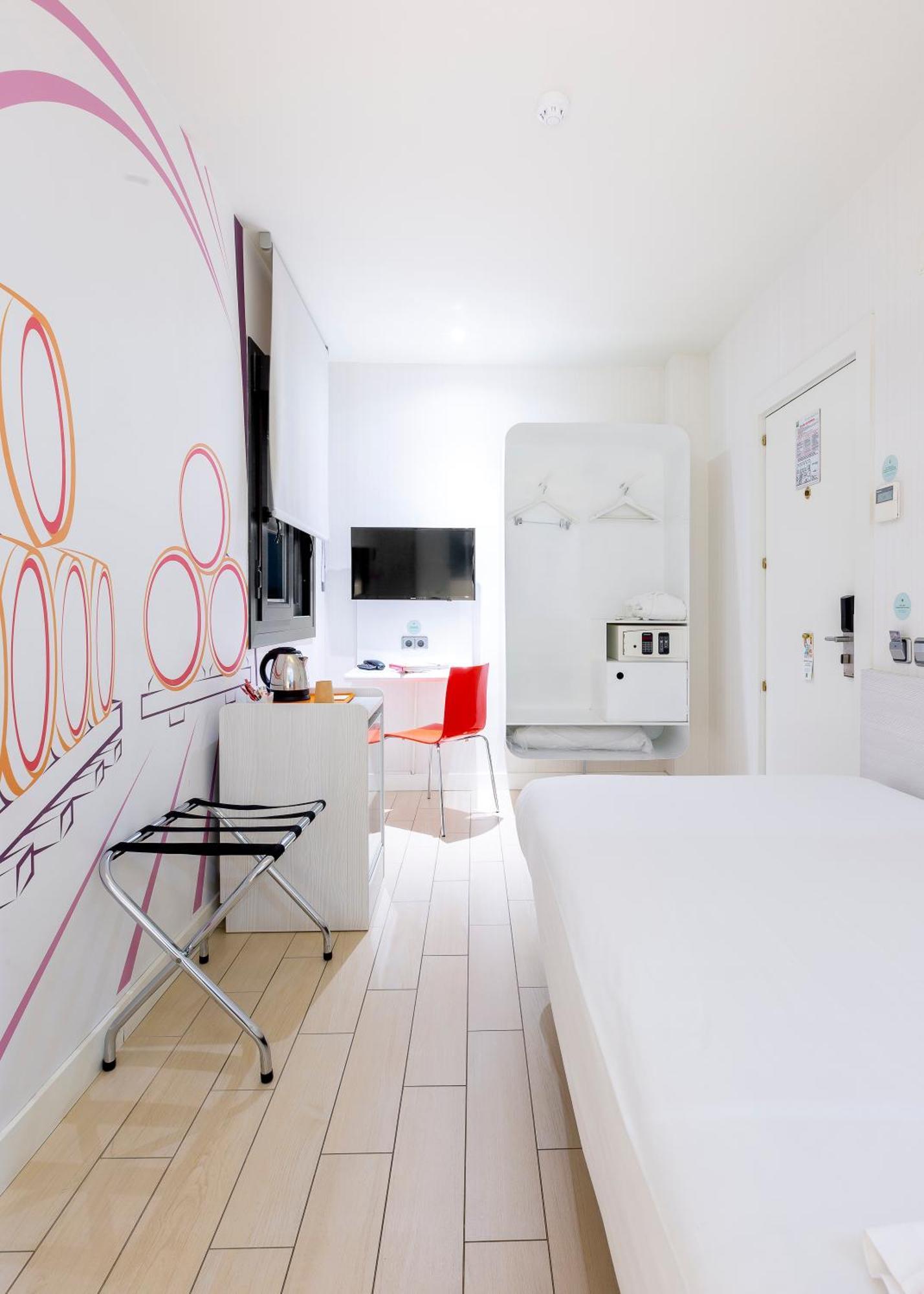 Single Room,1616418307:JPEG