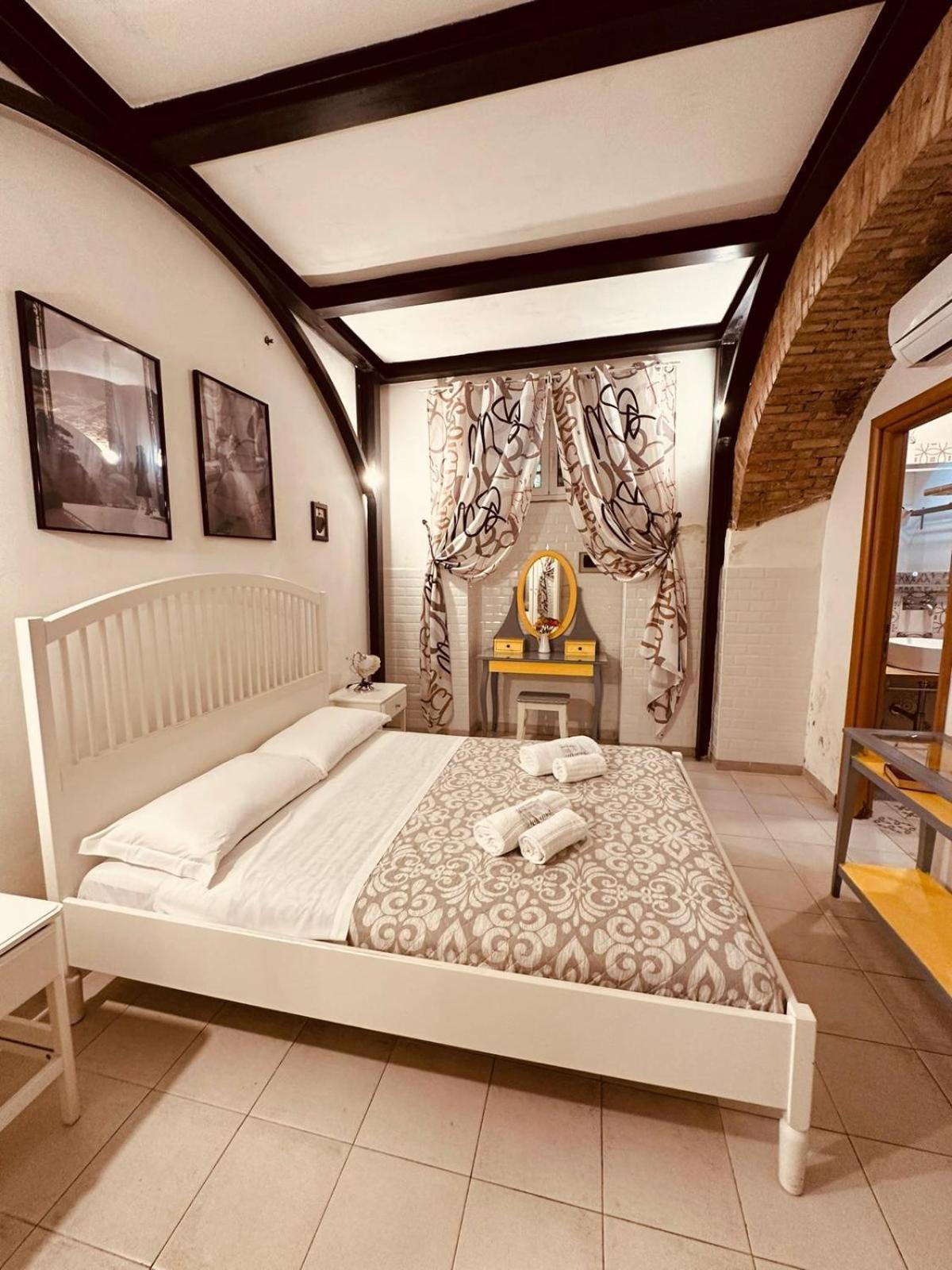 Double Room,1616886699:JPEG
