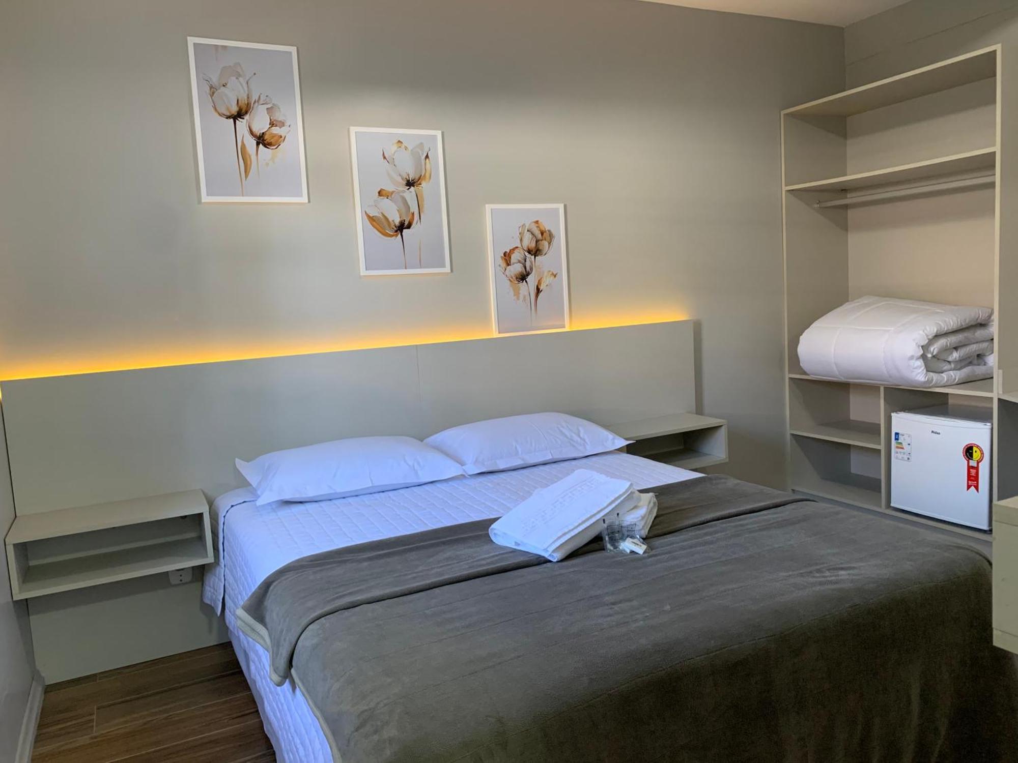 Deluxe Room,1617375117:JPEG