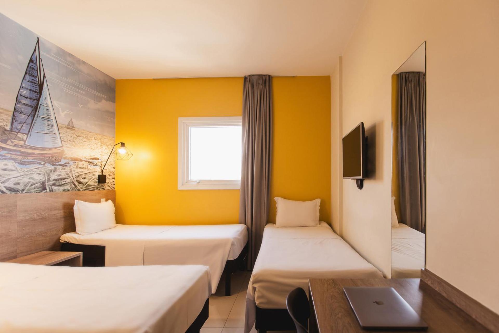 Triple Room,1649962819:JPEG