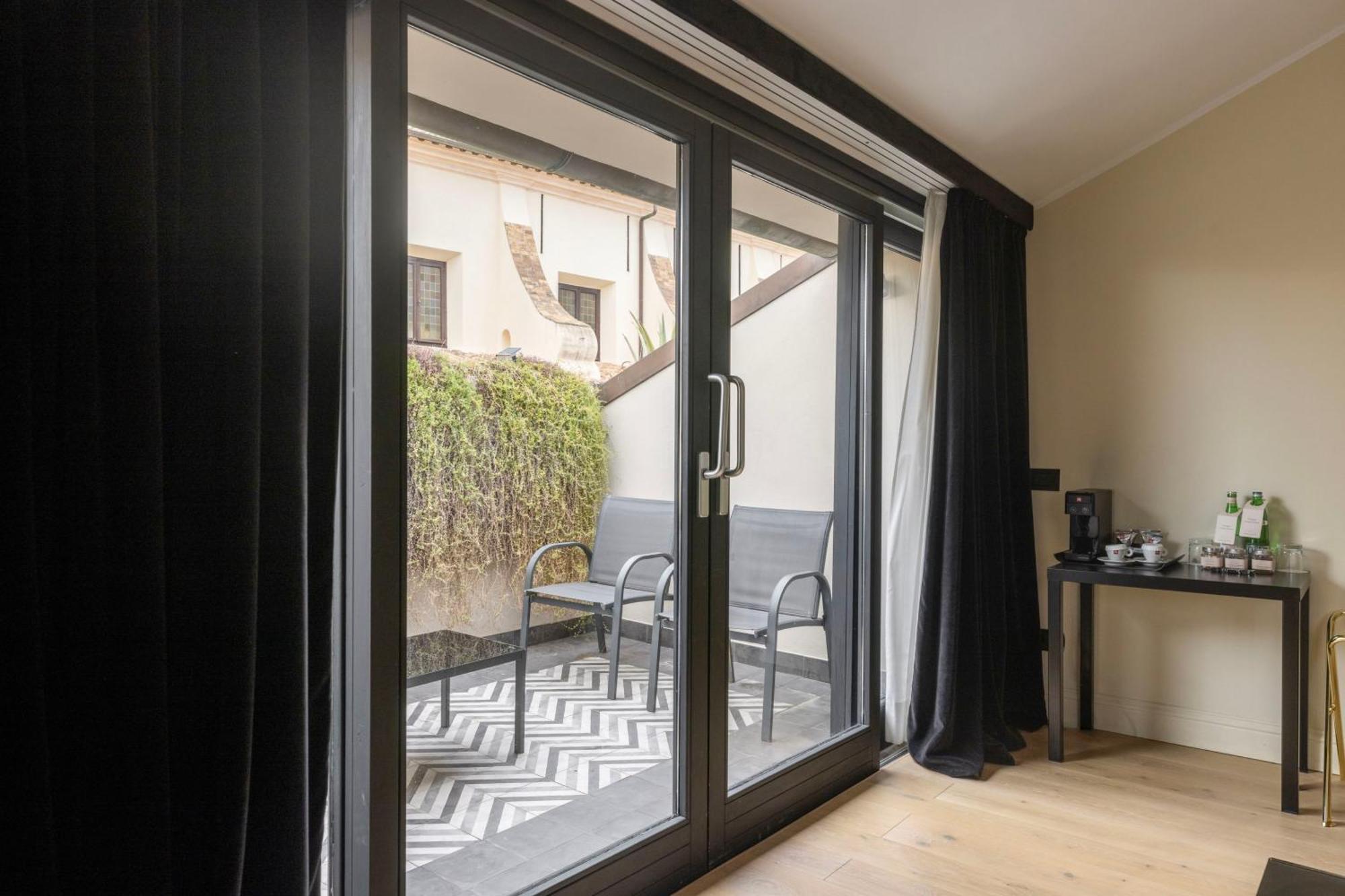 Double Room Balcony,1657182338:JPEG