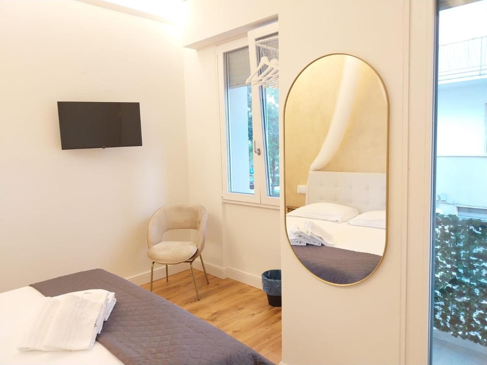 Double Room Private External Bathroom,1617639142:JPEG