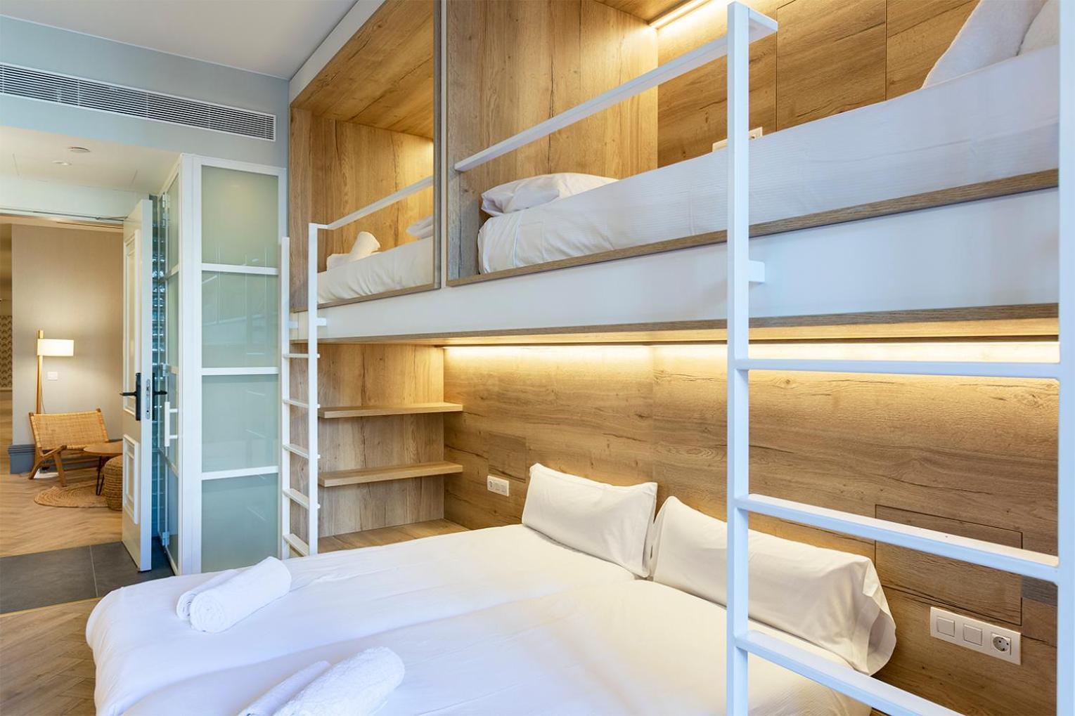 Premium Quadruple Room