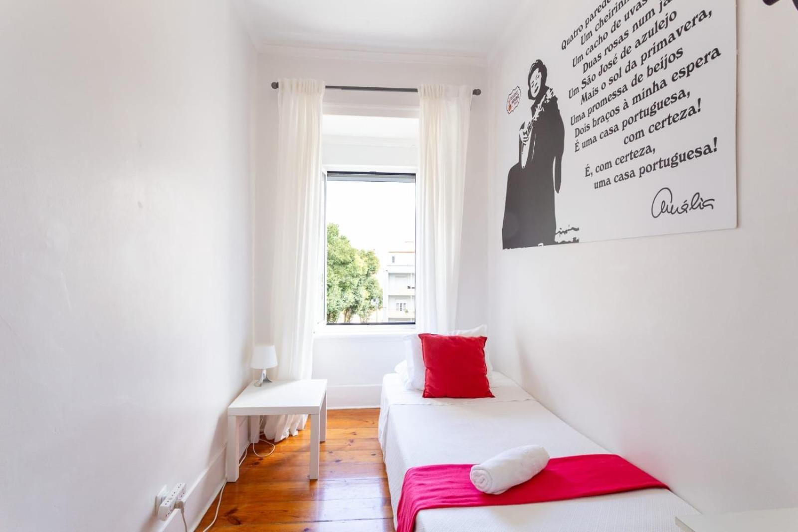 Single Room,1617868458:JPEG