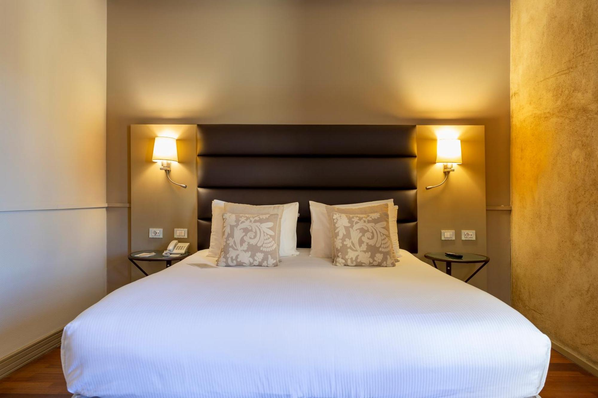 Deluxe Double or Twin Room,1618266292:JPEG