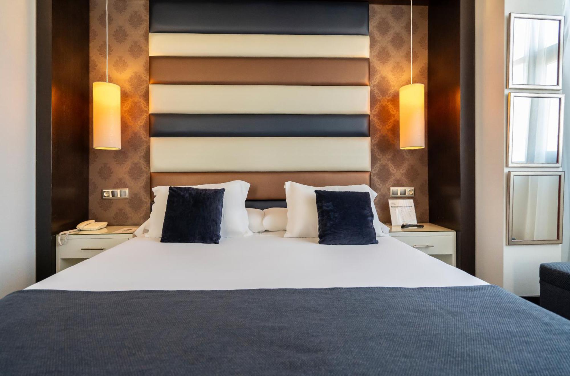 Deluxe Double or Twin Room,1618266636:JPEG