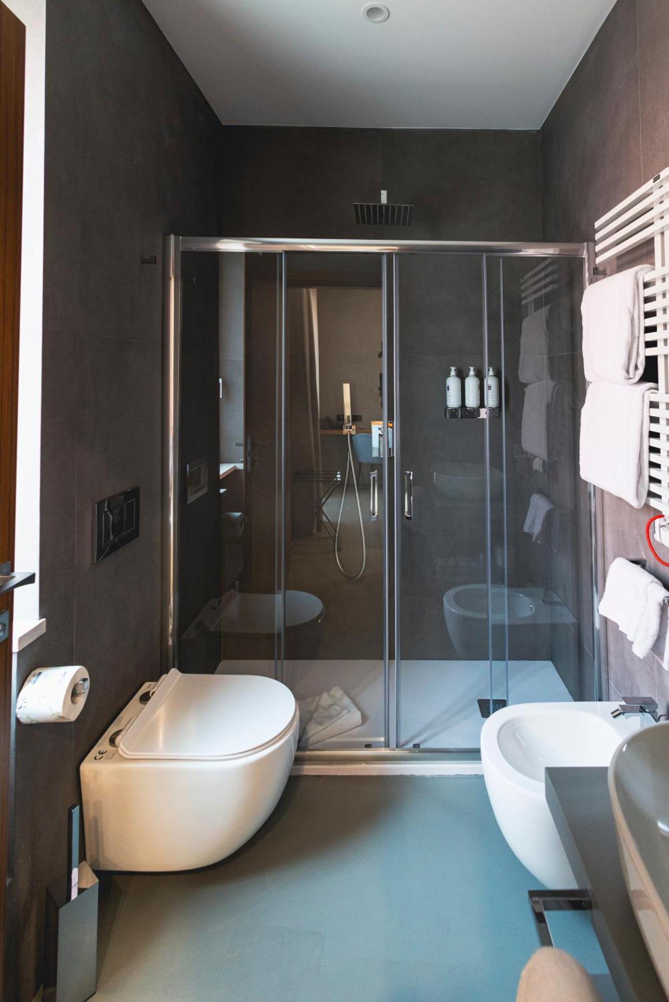 Double Room,1618793821:JPEG