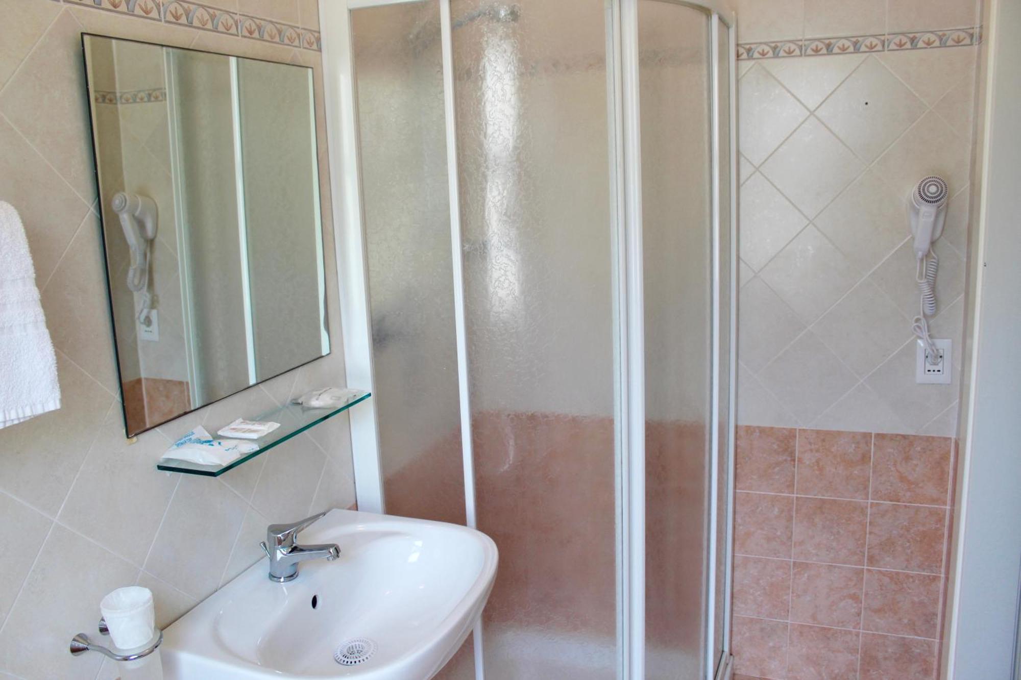 Double Room,1618601749:JPEG