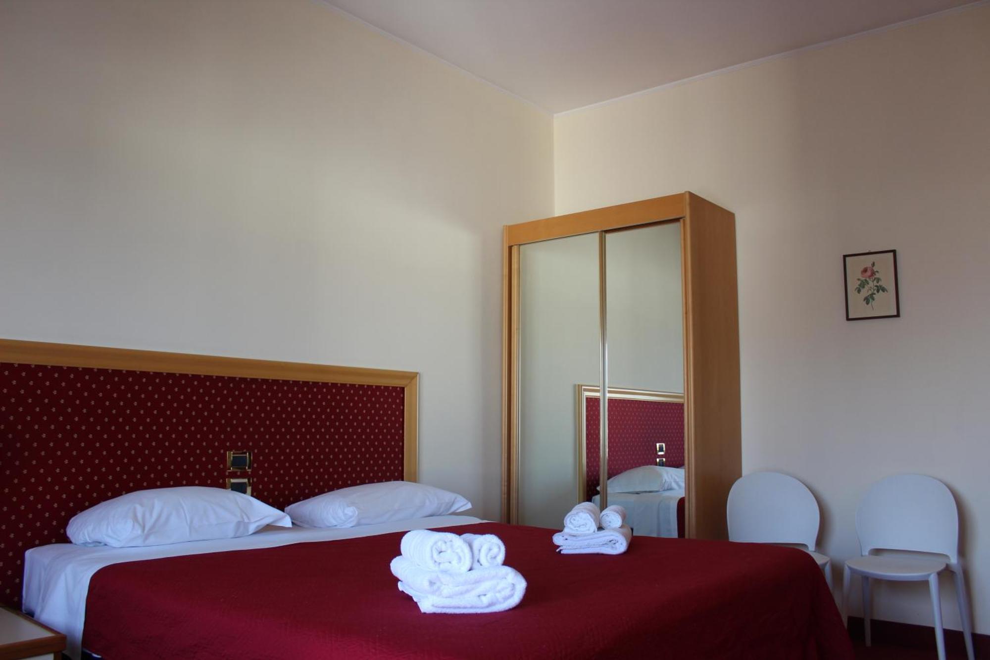 Twin Room,1619758966:JPEG