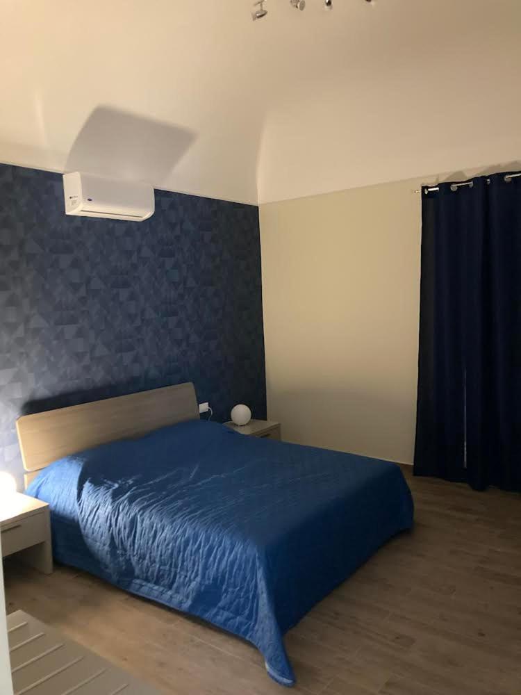 Camera Matrimoniale Deluxe (2 Adulti + 1 Bambino)