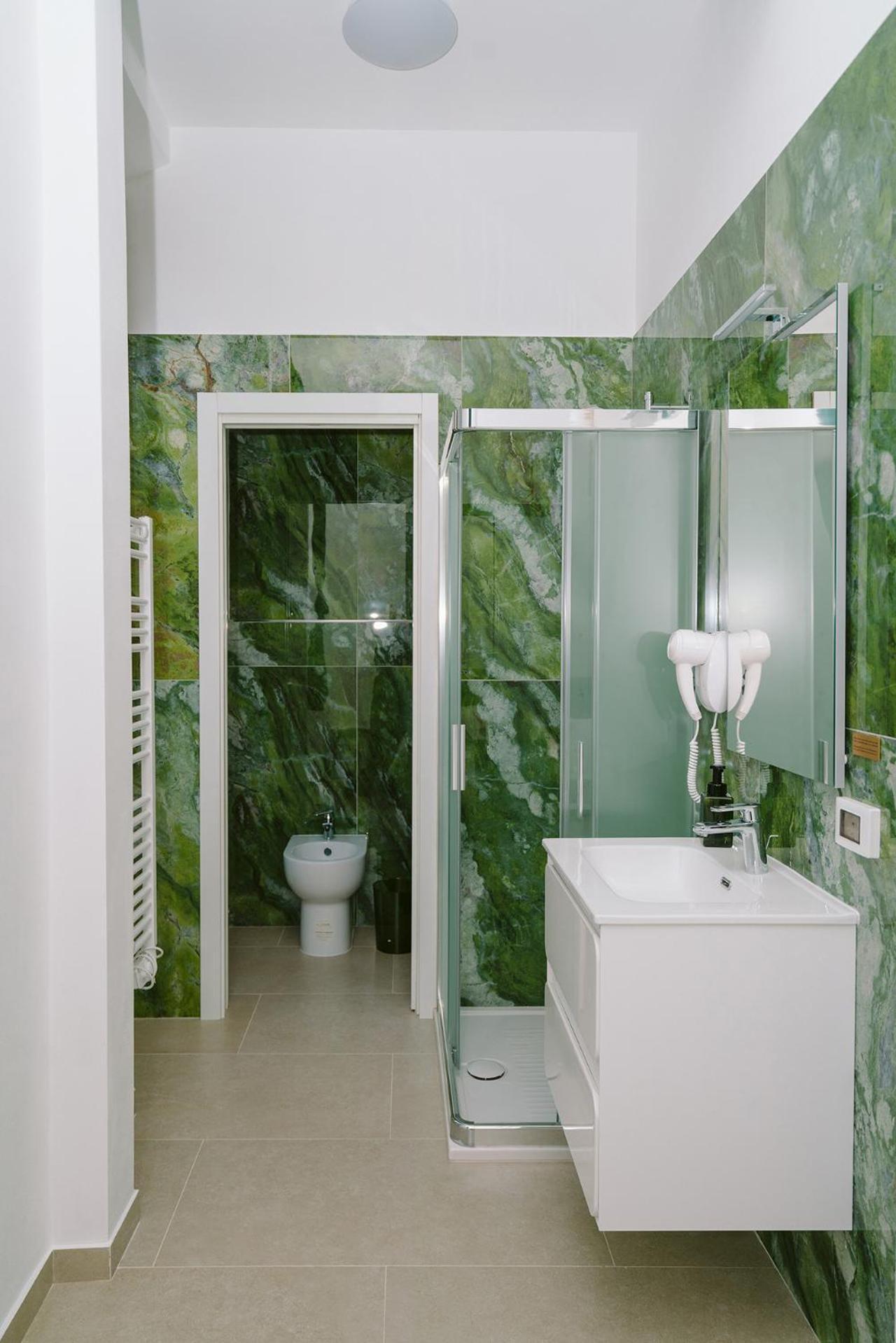 Double Room Private Bathroom