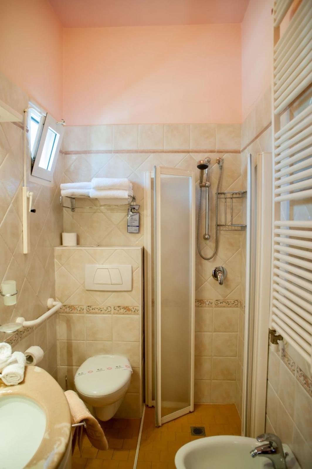Superior Single Room,738962092:JPEG