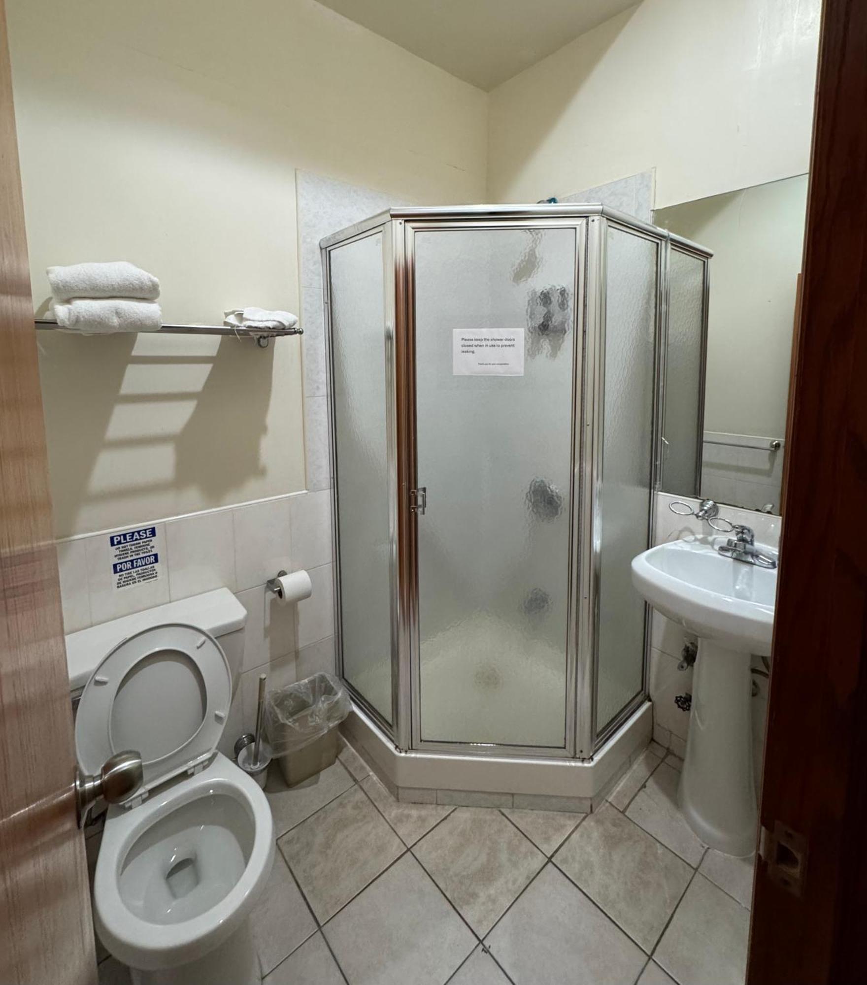 Double Room Private Bathroom,1717106868:JPEG