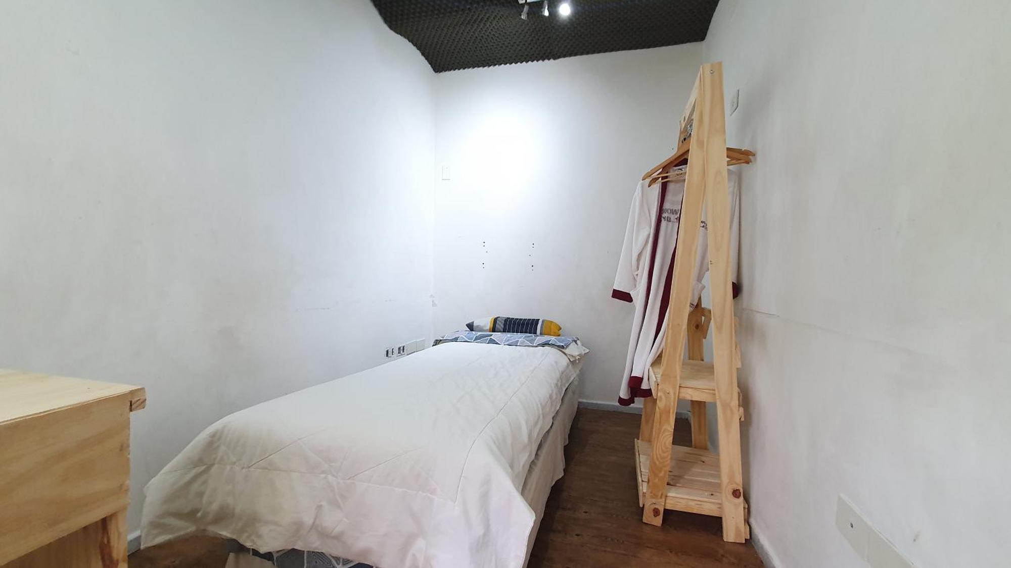 Single Room,1619408316:JPEG