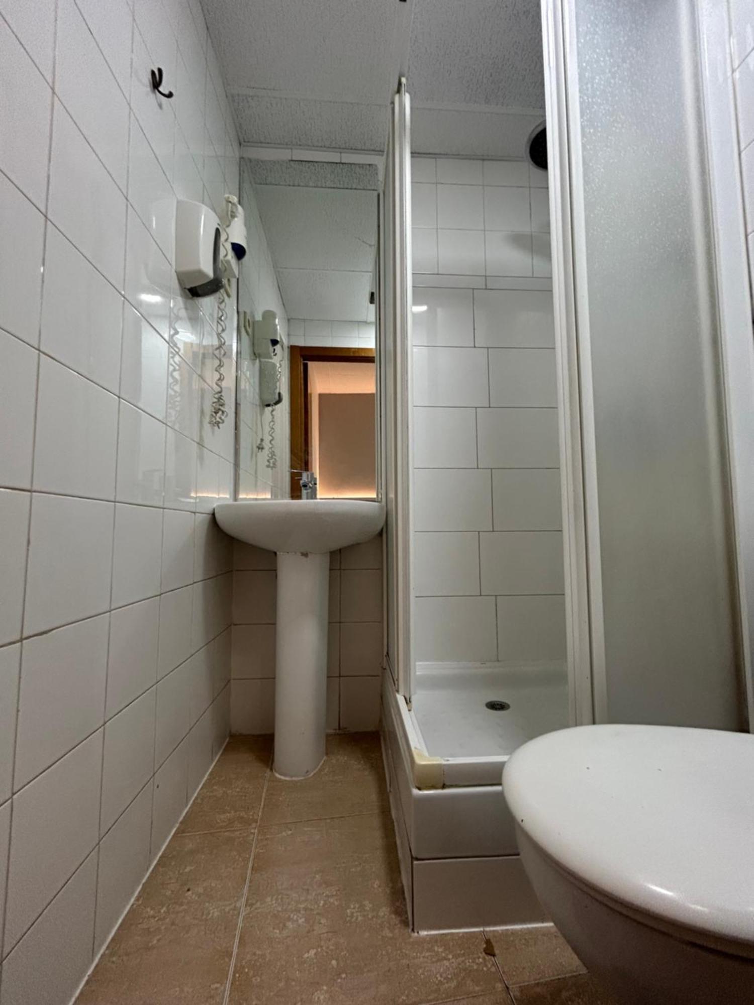Quadruple Room Private Bathroom,1619493995:JPEG