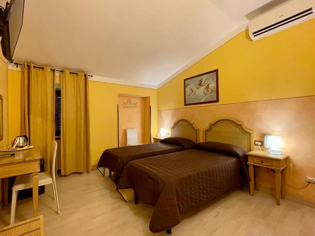 Triple Room,1619623026:JPEG