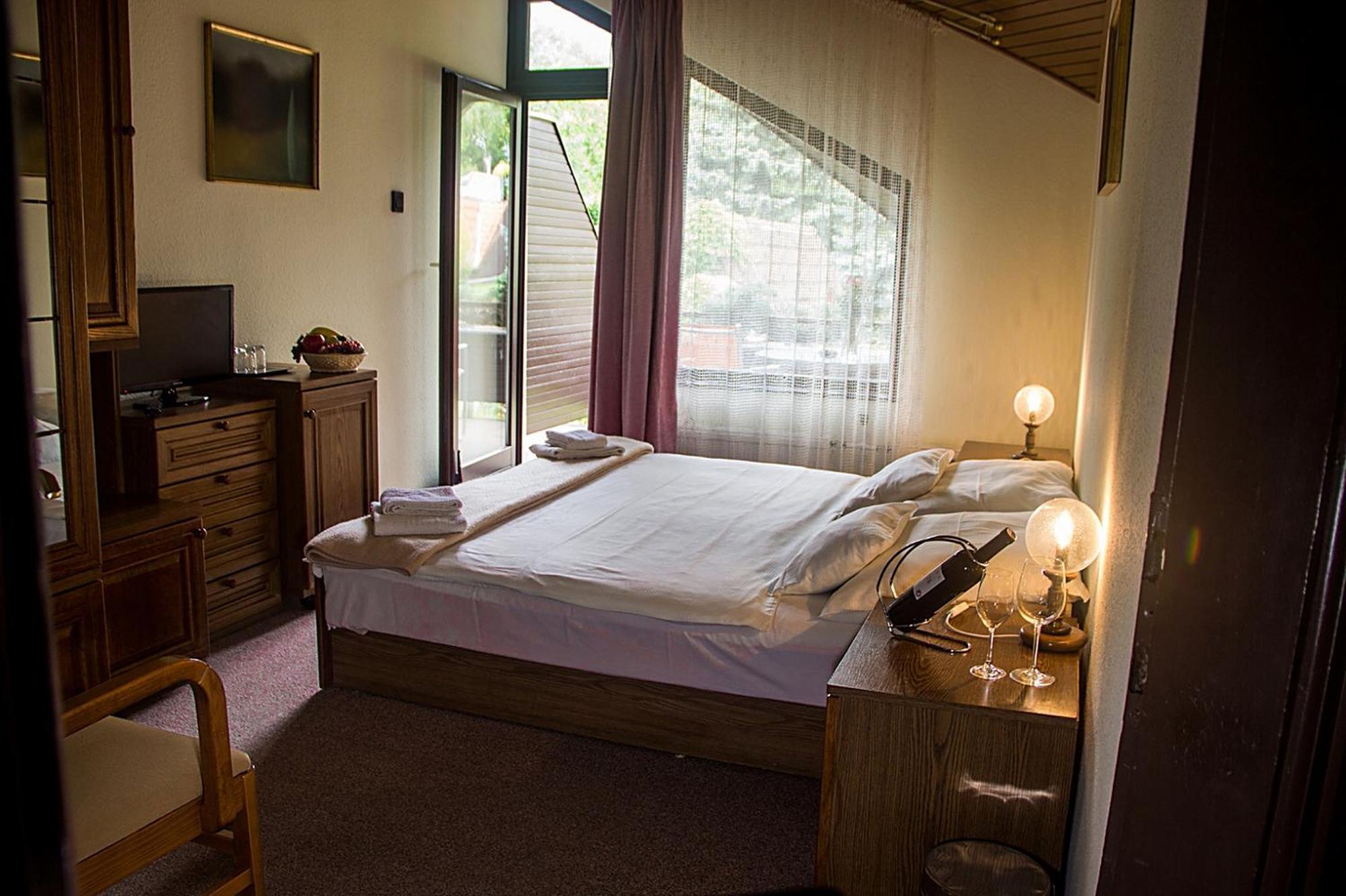 Triple Room,508209501:JPEG