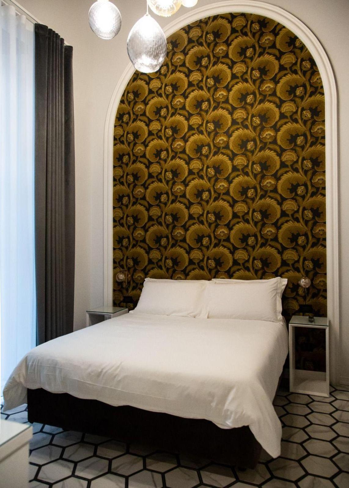 Deluxe Room,1621575978:JPEG