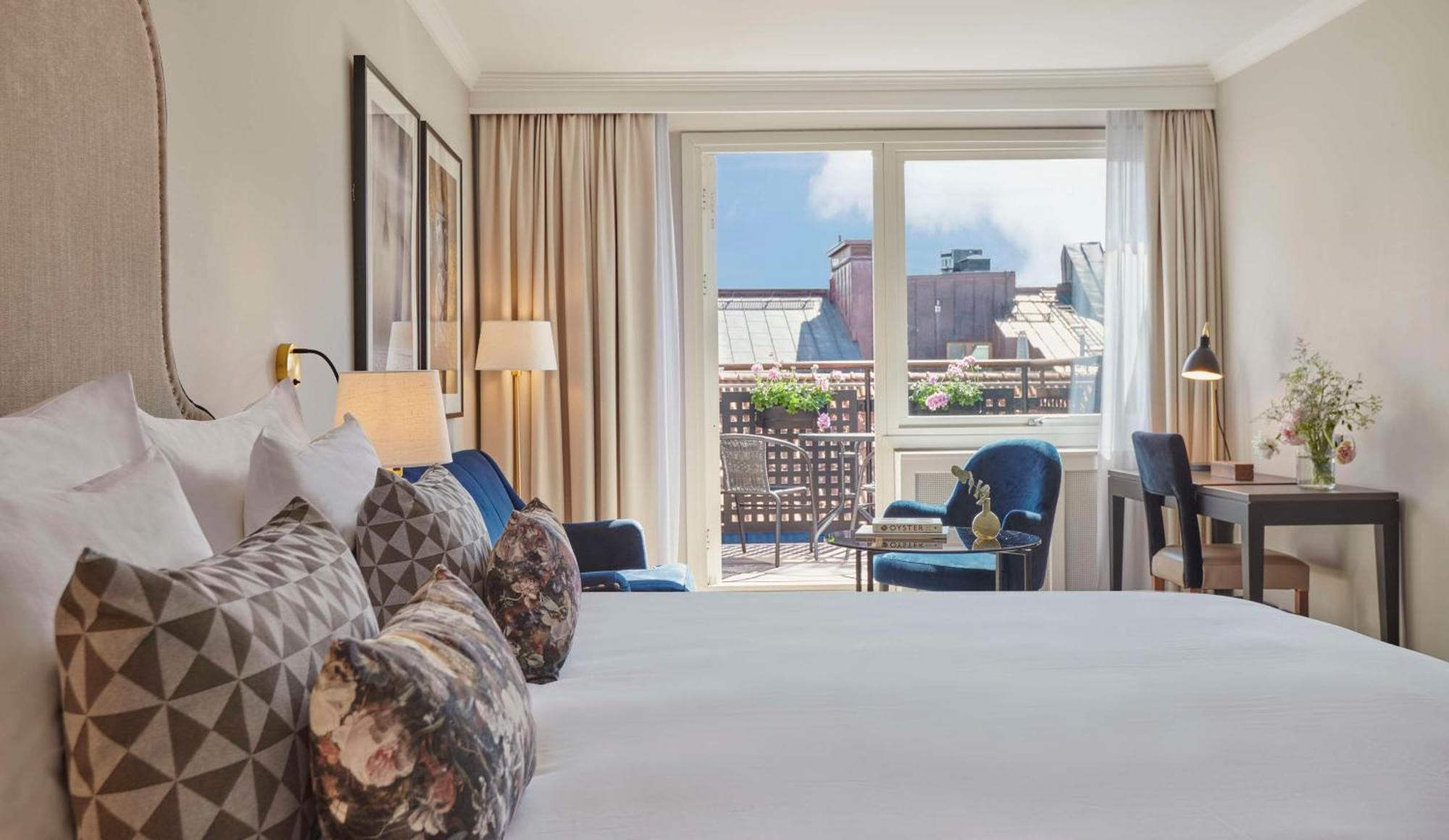 Deluxe Zimmer mit Kingsize-Bett und Balkon