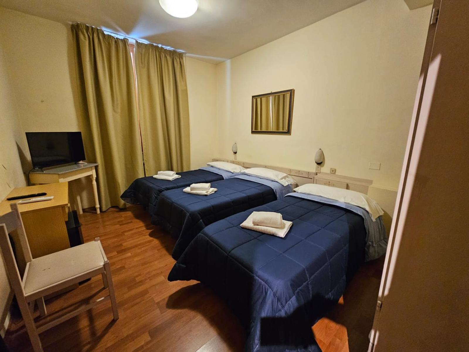 Triple Room,1622711572:JPEG